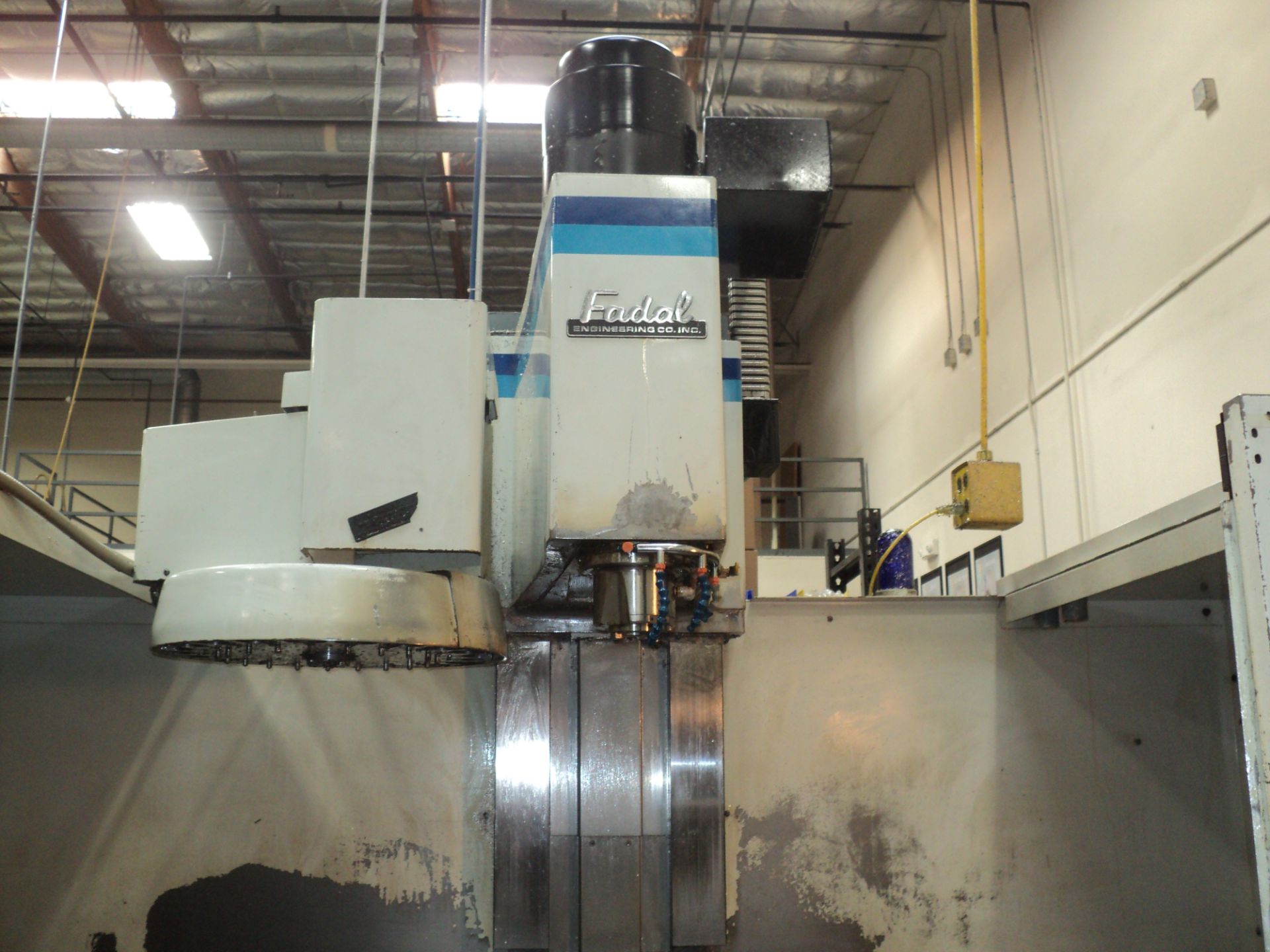 FADAL CNC VERTICAL MACHINING CENTER, VMC 6030 MODEL 907-1, 3 AXIS, 60"X30"X30" - Image 3 of 6