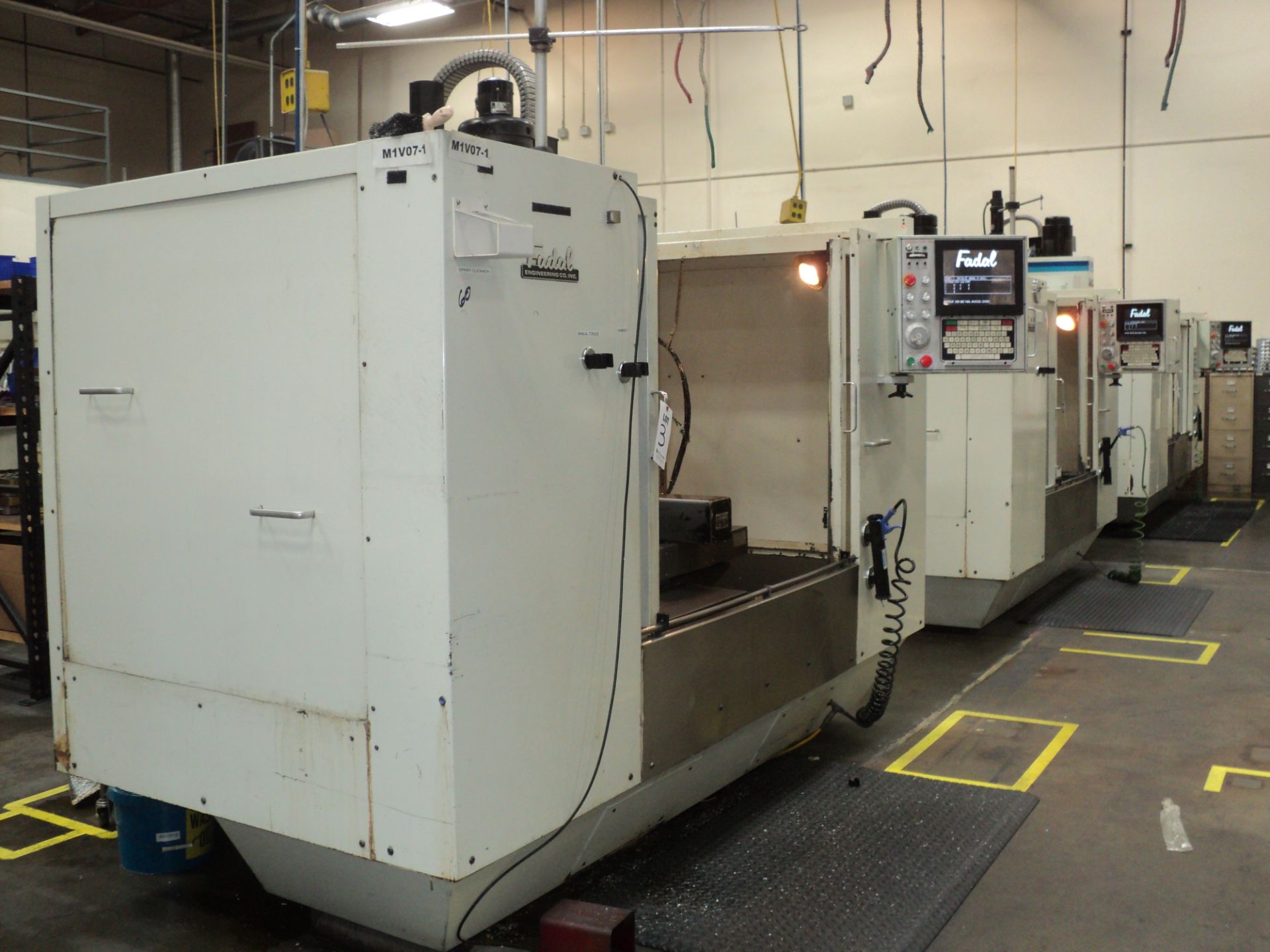 FADAL CNC VERTICAL MACHINING CENTER, VMC MODEL 4020 906-1, 3 AXIS 40"X20"X20" - Image 5 of 8