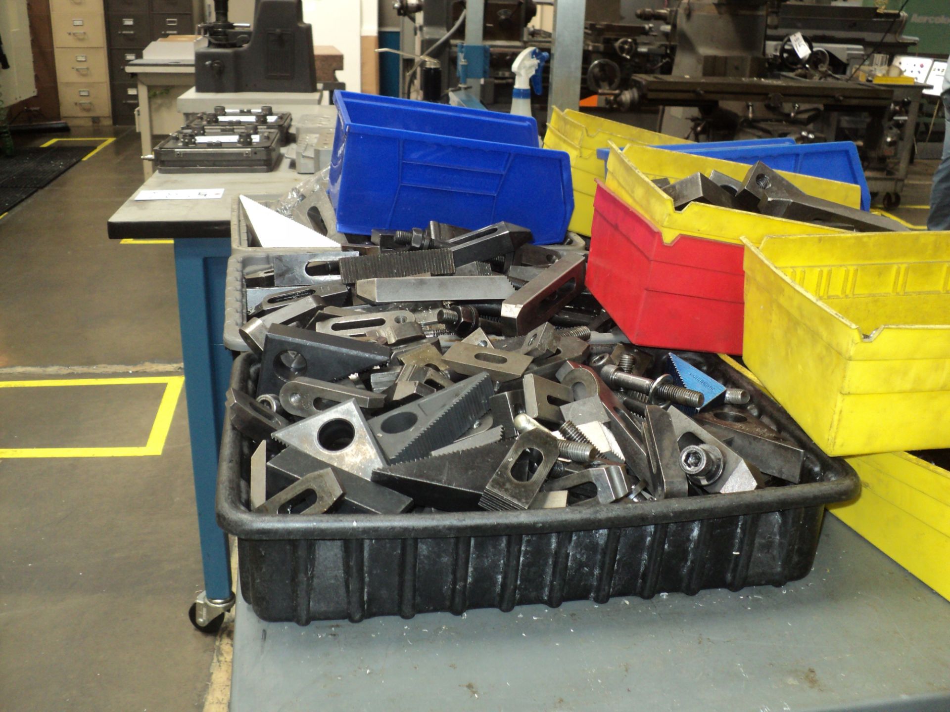 CART W/ PLASTIC BIN FULL W/ ASSORTED HEXAGONAL BOLT/NUT HOLD DOWNCLAMP - Image 3 of 3