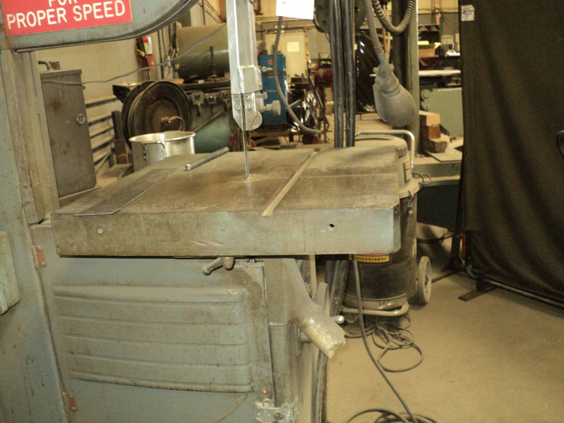 DELTA METAL & WOOD VERTICAL BAND SAW - Image 2 of 3