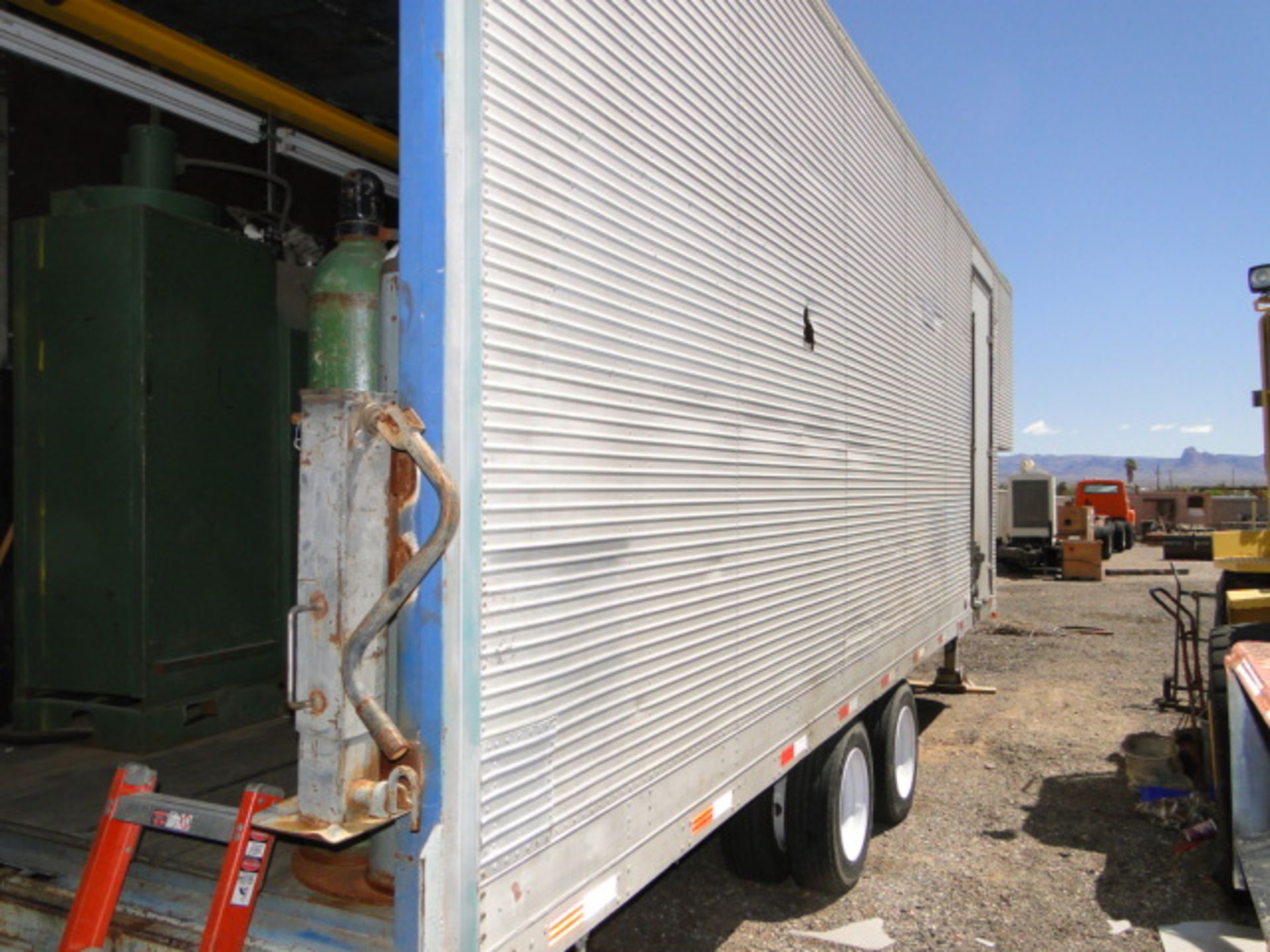 20' MOBILE MACHINE SHOP TRAILER, W/ CONTENT LOCATED IN FORT MOJAVE, AZ (SOLD AS-IS,BUYER TO INSPECT) - Image 15 of 15