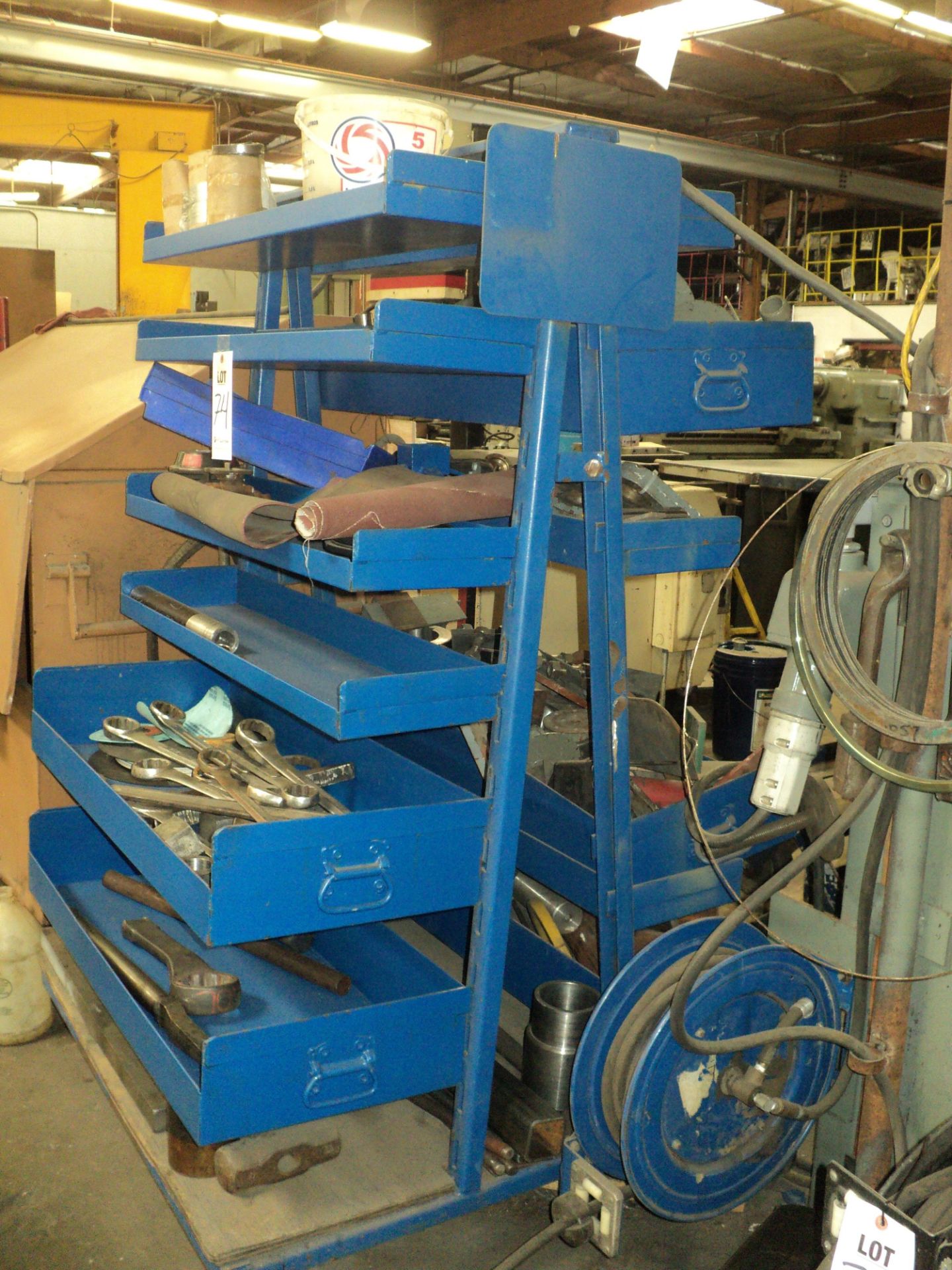 12 SECTION TOOL RACK ON CASTER - Image 2 of 2