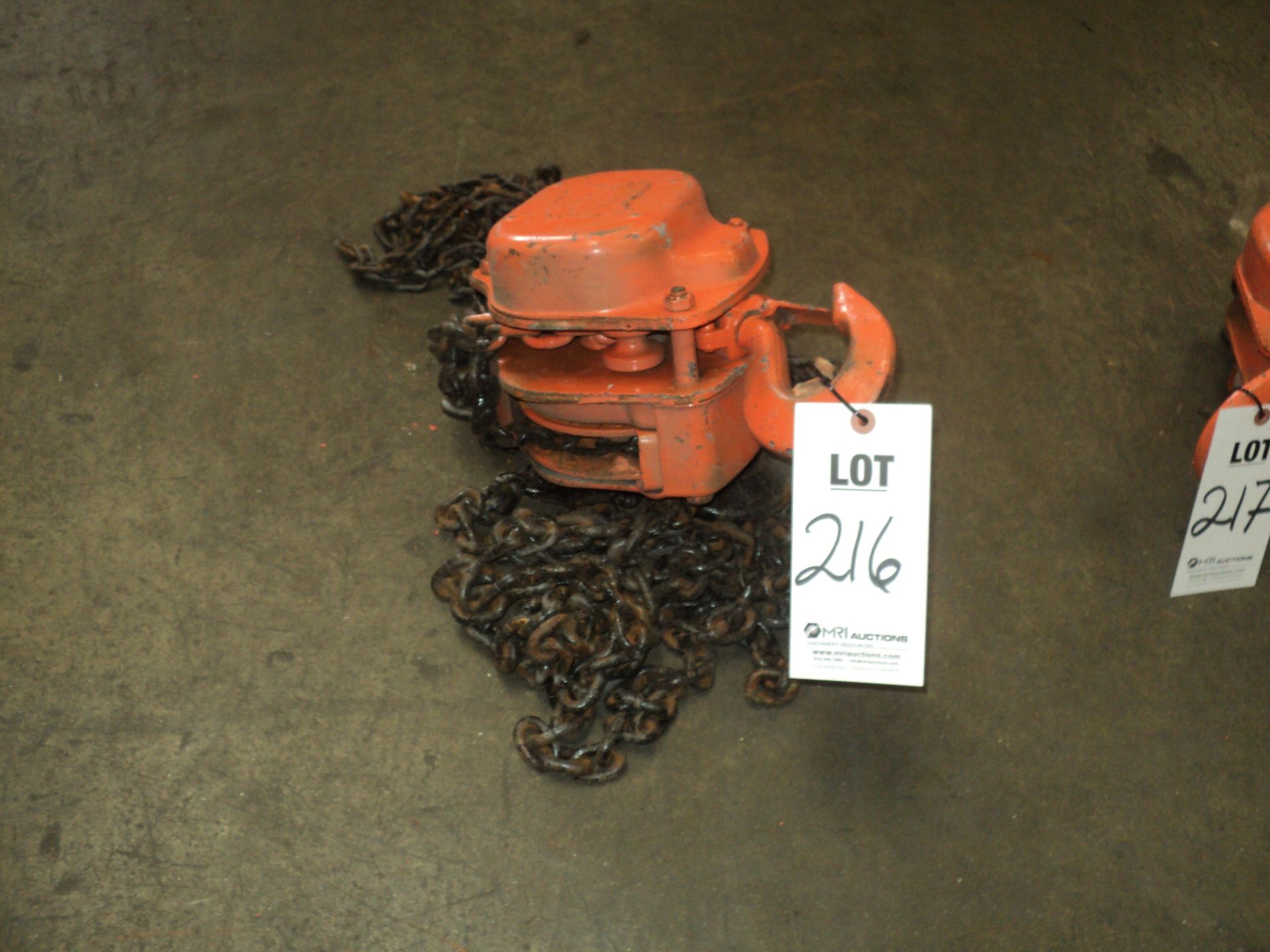 2 1/2 TON MANUAL HOIST