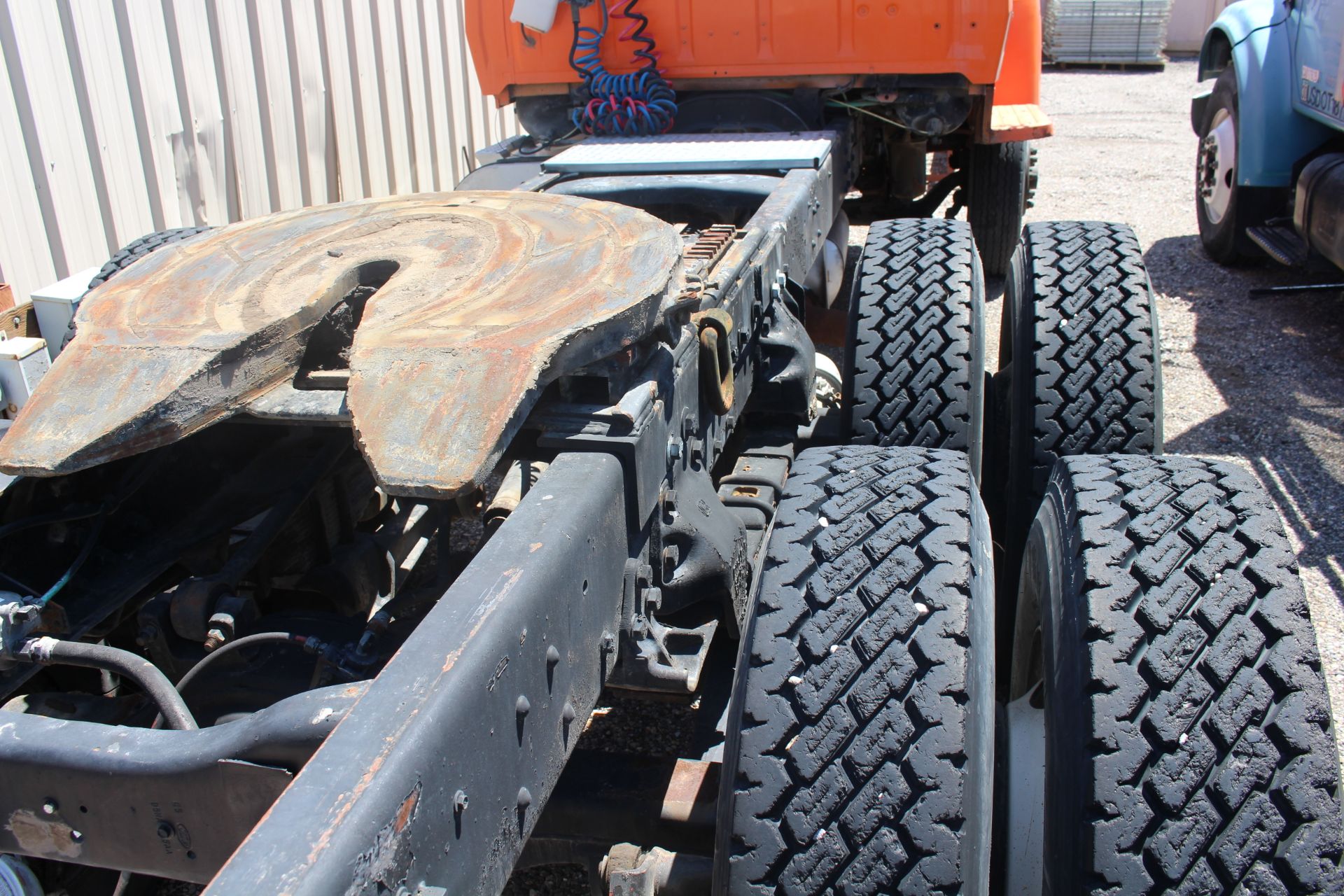 1980 FORD TRACTOR TRUCK, MODEL 9000, DIESEL (Damaged, see pictures); LOCATED IN FORT MOJAVE, AZ. - Image 5 of 8