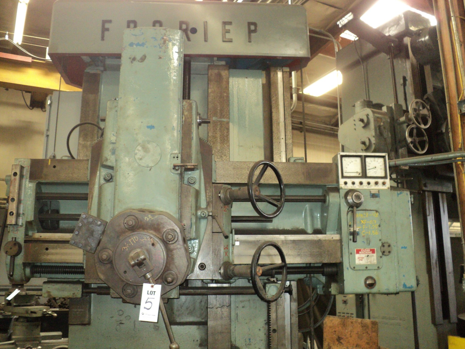 FRORIEP VERTICAL TURRET LATHE, 48" SWING, 4 JAW CHUCK, 5 STATION TURRET, 48" CROSS RAIL, 50 HP, - Image 4 of 5