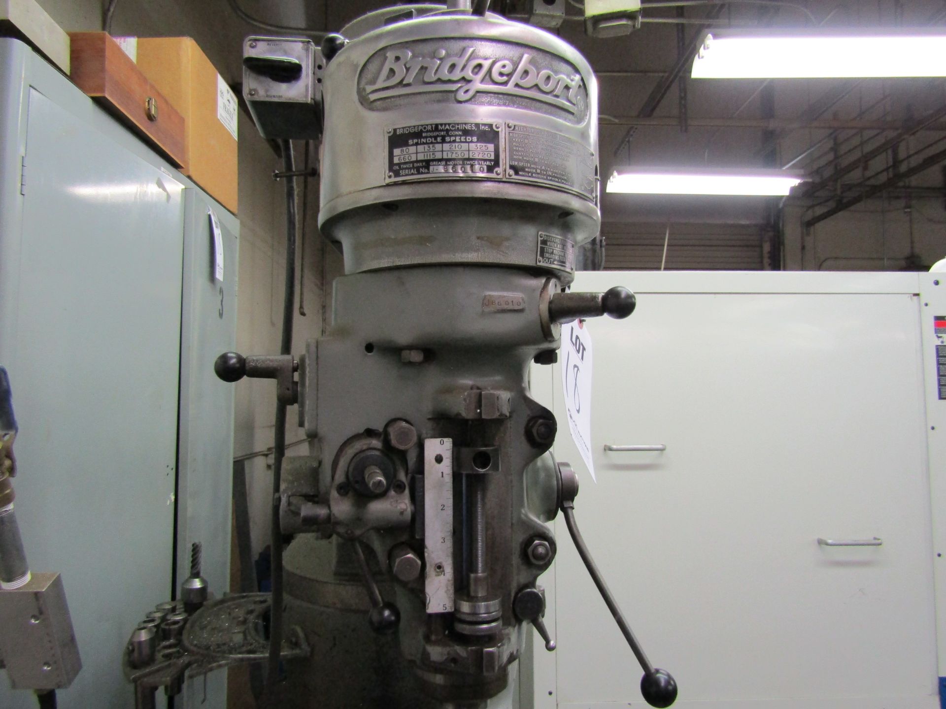 BRIDGEPORT VERTICAL MILLING MACHINE, J-HEAD 9"x42" TABLE, STEP PULLEY, 80-2720 RPM, 2-8 COLLET, 6" - Image 2 of 4