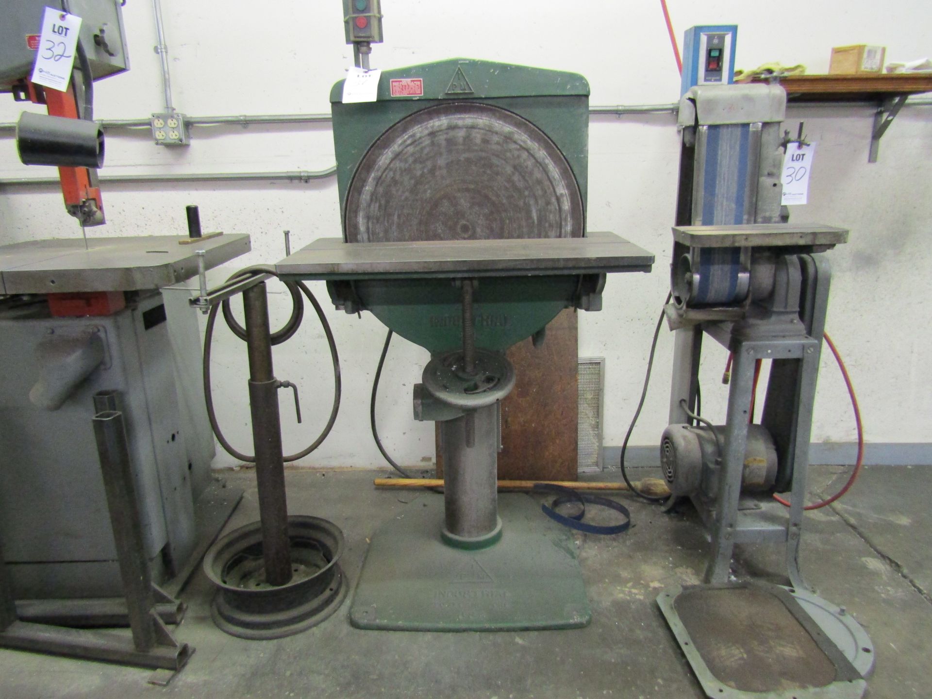 P&M INDUSTRIAL 24" DISC SANDER