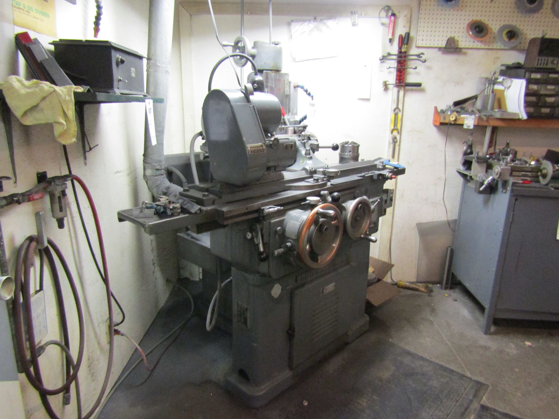 BROWN & SHARPE TOOL & CUTTER GRINDER, HEAD STOCK SPINDLE, (LATE PICKUP, APPROX JAN 15, 2019) - Image 3 of 4