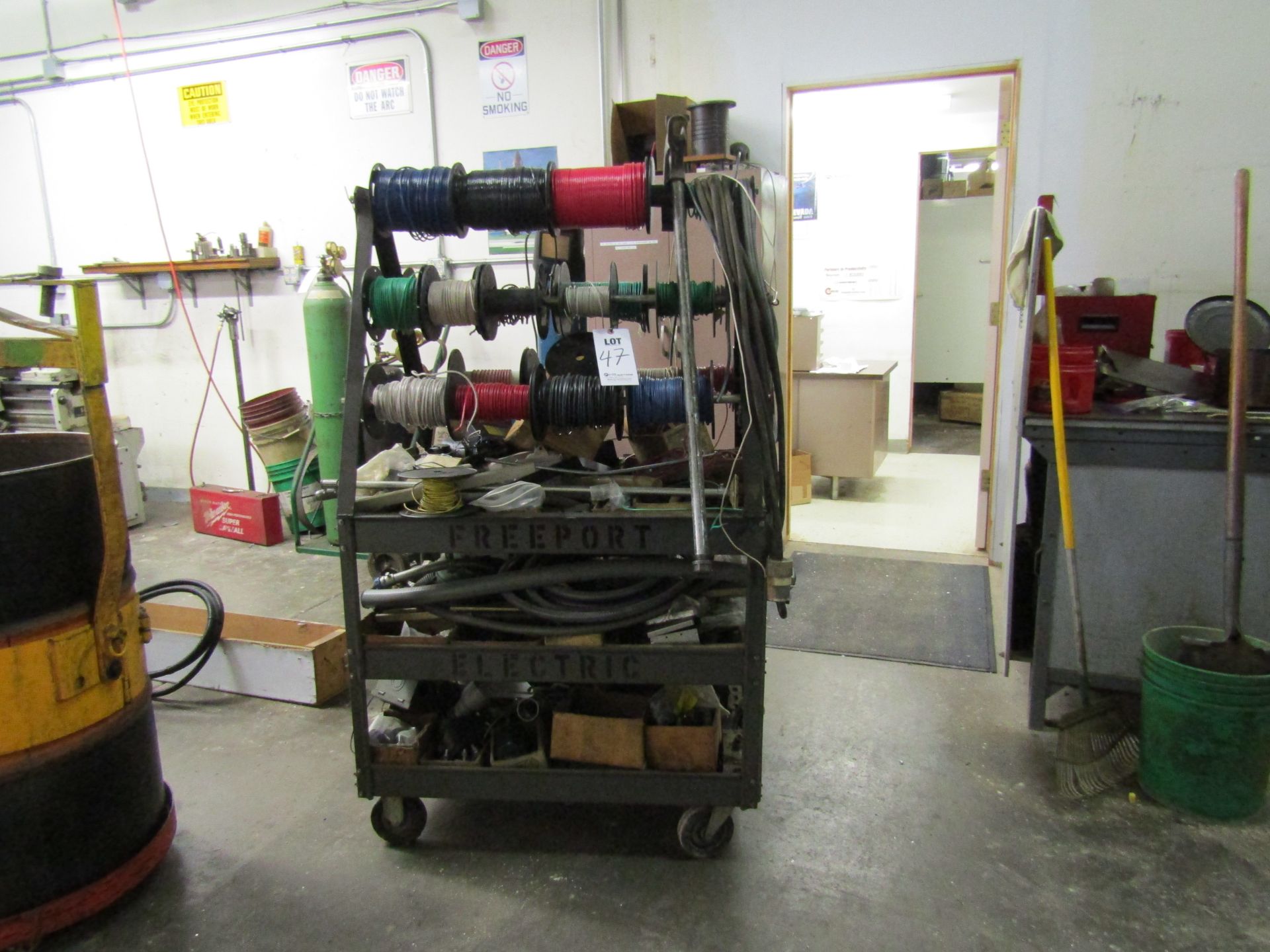 LOT OF ELECTRIC WIRE SPOOL & MISCELLANEOUS