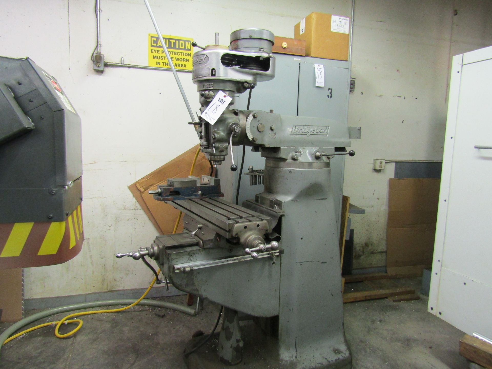 BRIDGEPORT VERTICAL MILLING MACHINE, J-HEAD 9"x42" TABLE, STEP PULLEY, 80-2720 RPM, 2-8 COLLET, 6"