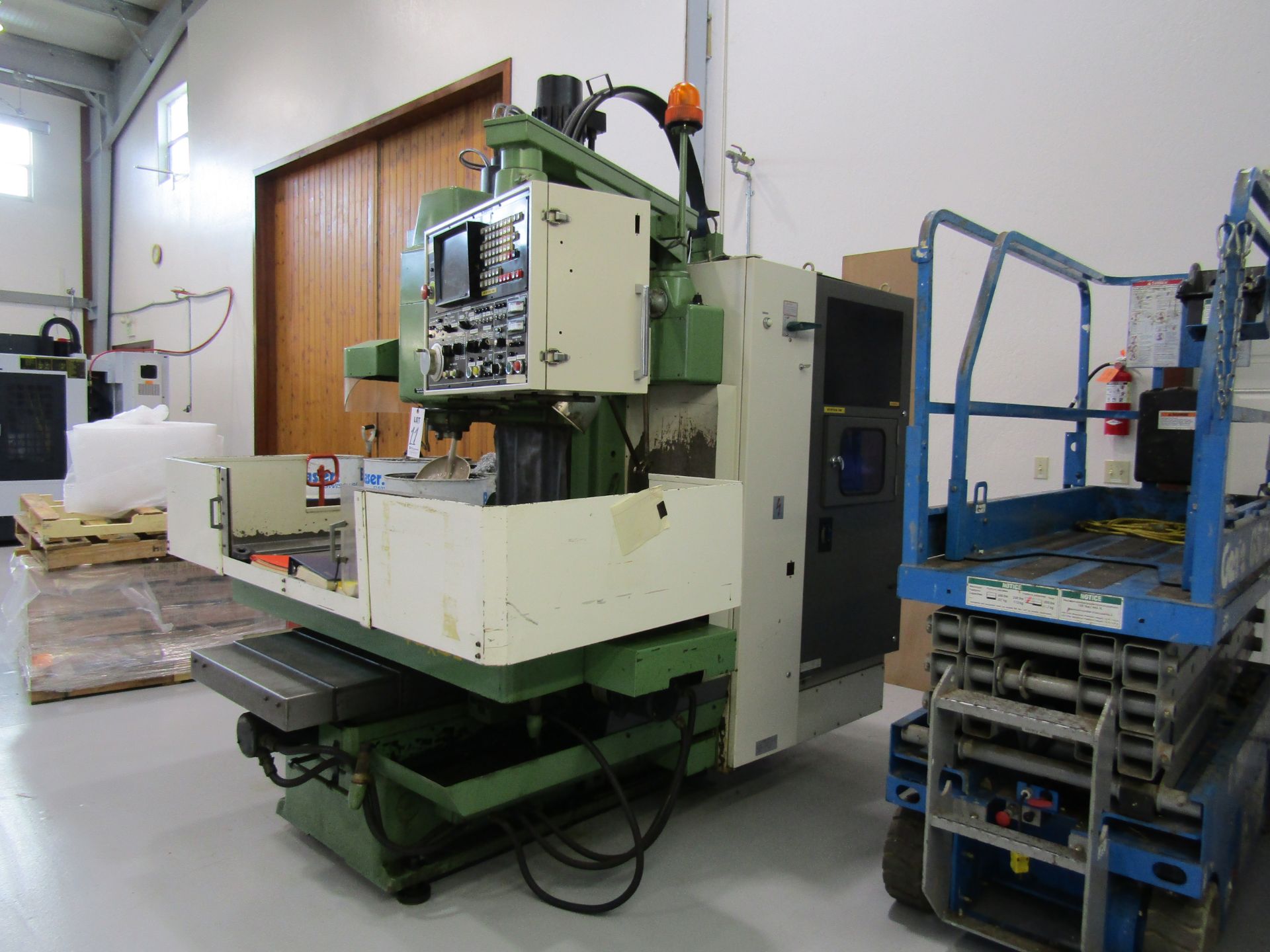 1981 MATSUURA MC710V CNC VERTICAL MACHINING CENTER, 6,000RPM, 25ATC, SYSTEM 6M FANUC CONTROL, S/N: - Image 4 of 5