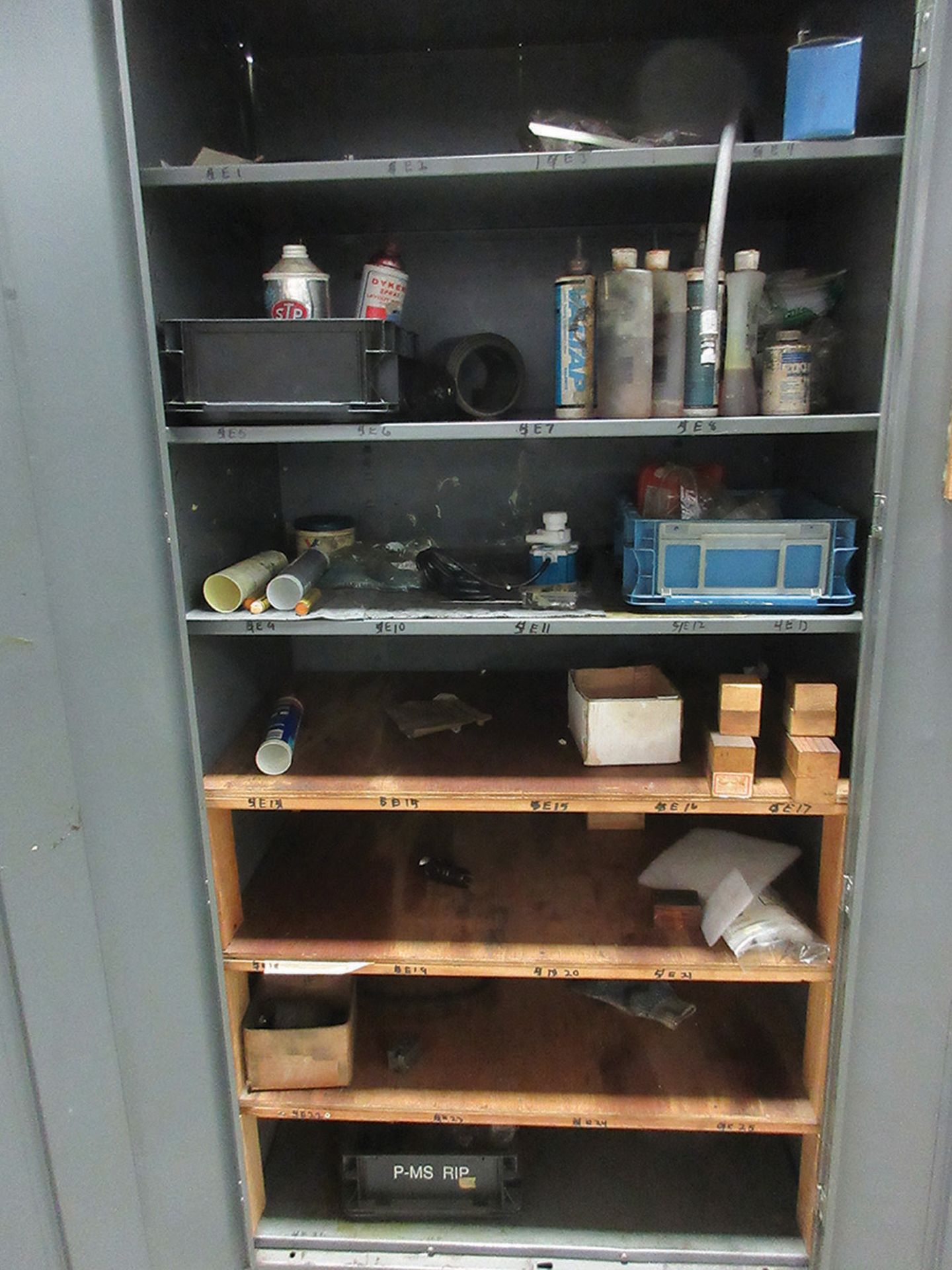 2-DOOR CABINET WITH CONTENTS; LETTER/NUMBER STAMPS