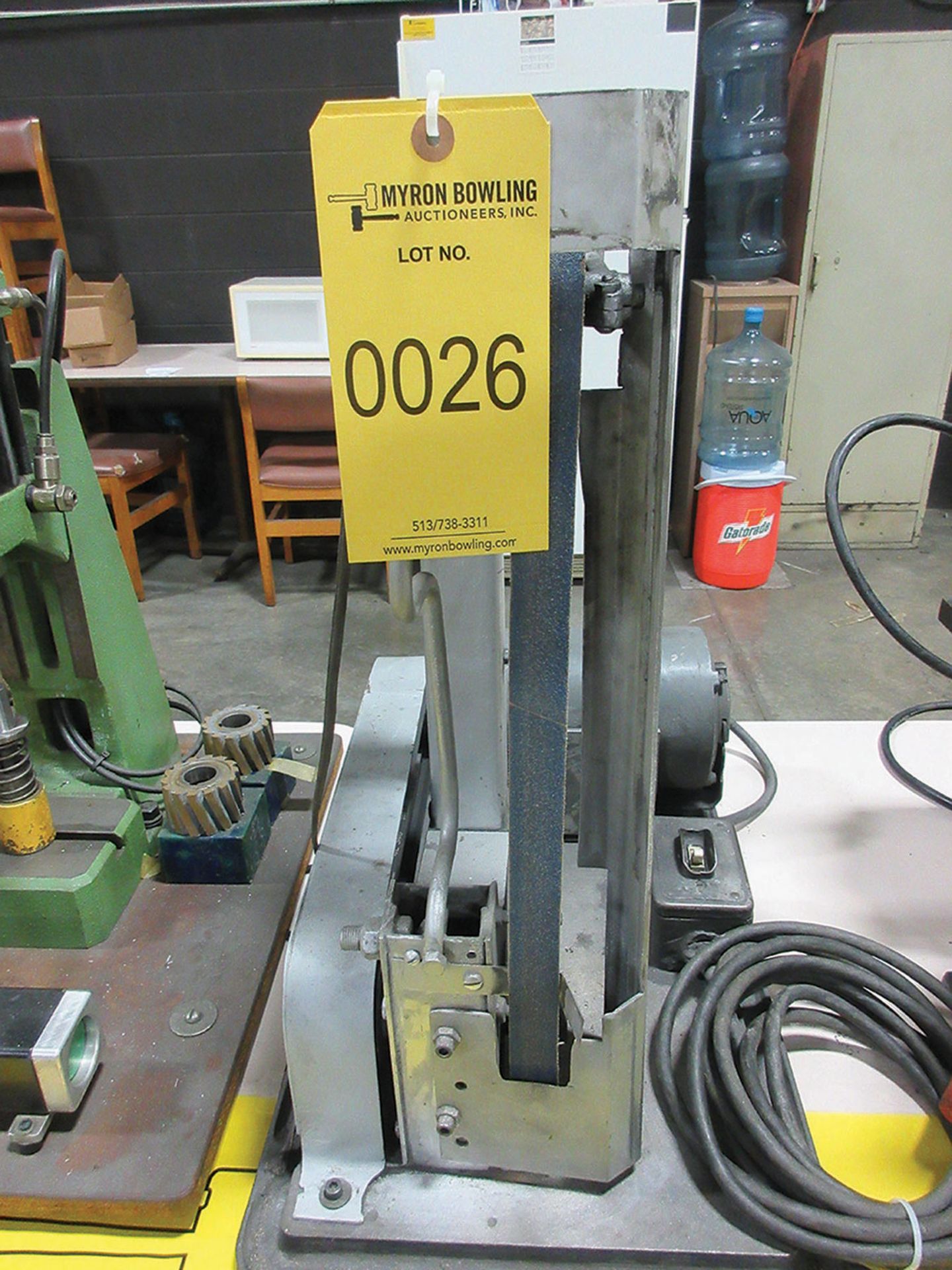 FAB SHOP VERTICAL BELT SANDER WITH DAYTON 1/2 HP MOTOR