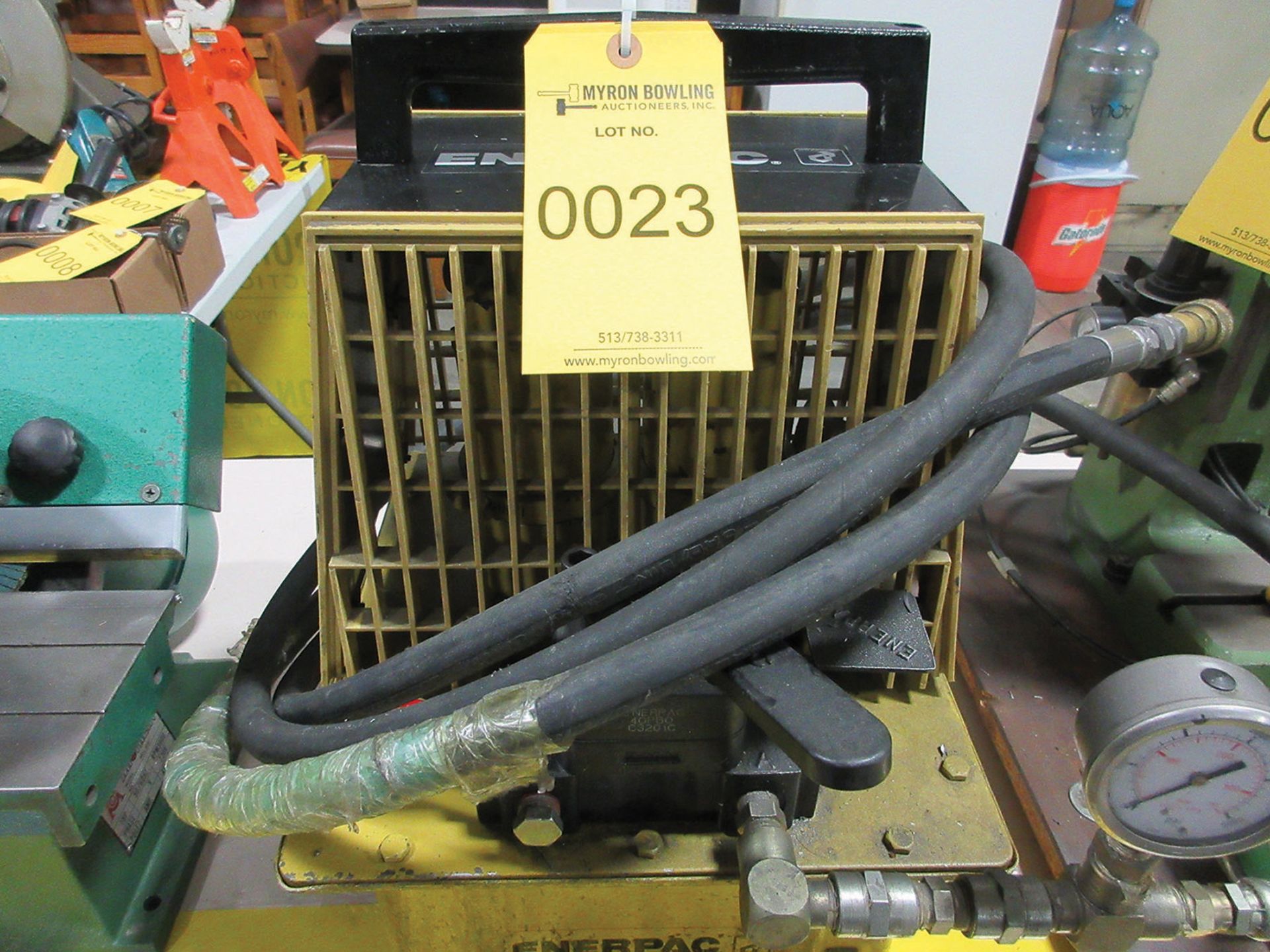 ENERPAC MODEL PAM1042 POWER UNIT; S/N A3601C