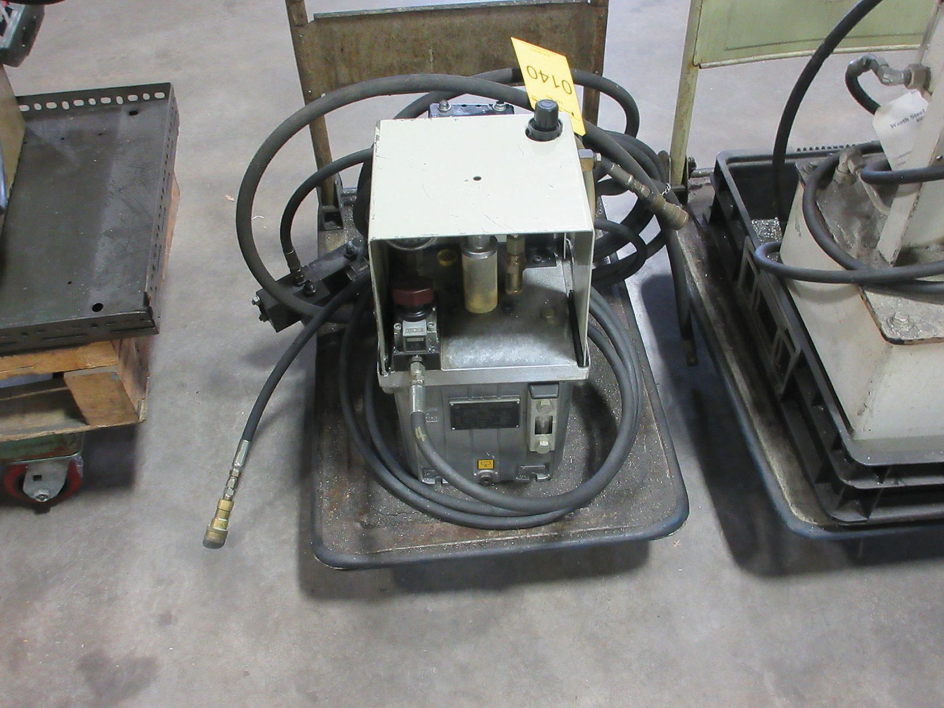 HYDRAULIC PUMP UNIT WITH CART