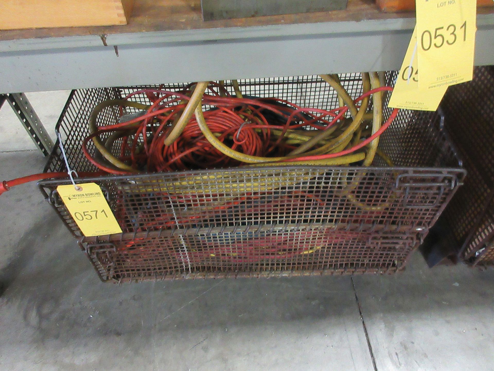 WIRE BASKET WITH EXTENSION CORDS & AIR HOSE