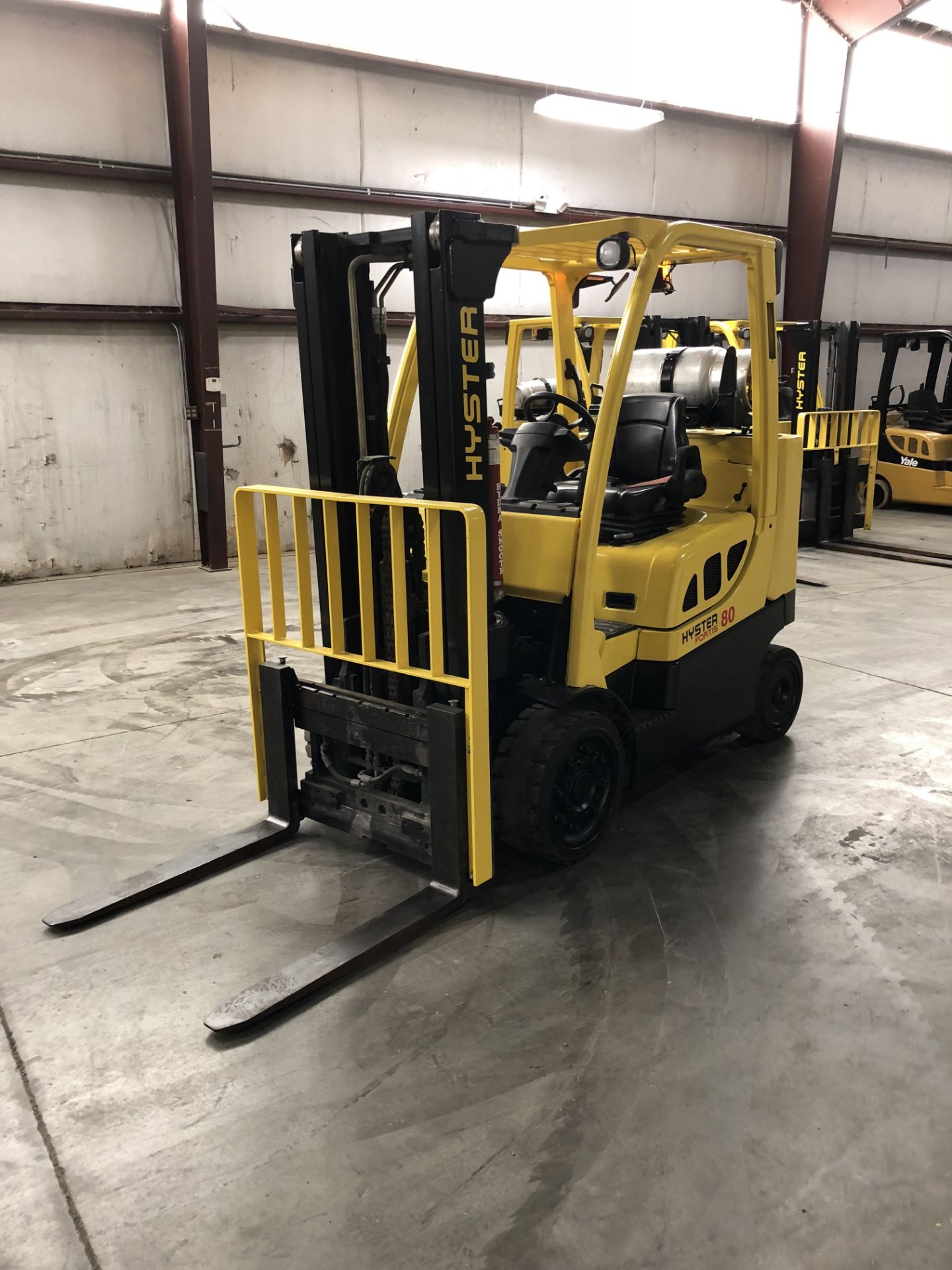 2012 HYSTER 8,000 LB. CAPACITY FORKLIFT; MODEL S80FT, LP, LEVER SHIFT, SOLID TIRES, 121'' RAISED/ - Image 2 of 6