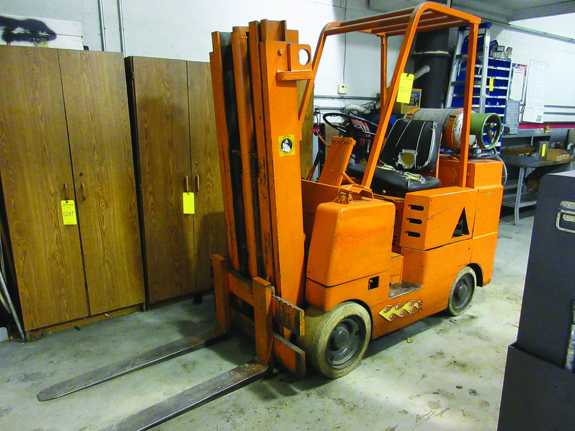 ALLIS CHALMERS 5,000 LB. CAPACITY FORKLIFT; SOLID NON-MARKING TIRES, 75'' 2-STAGE MAST, 42''