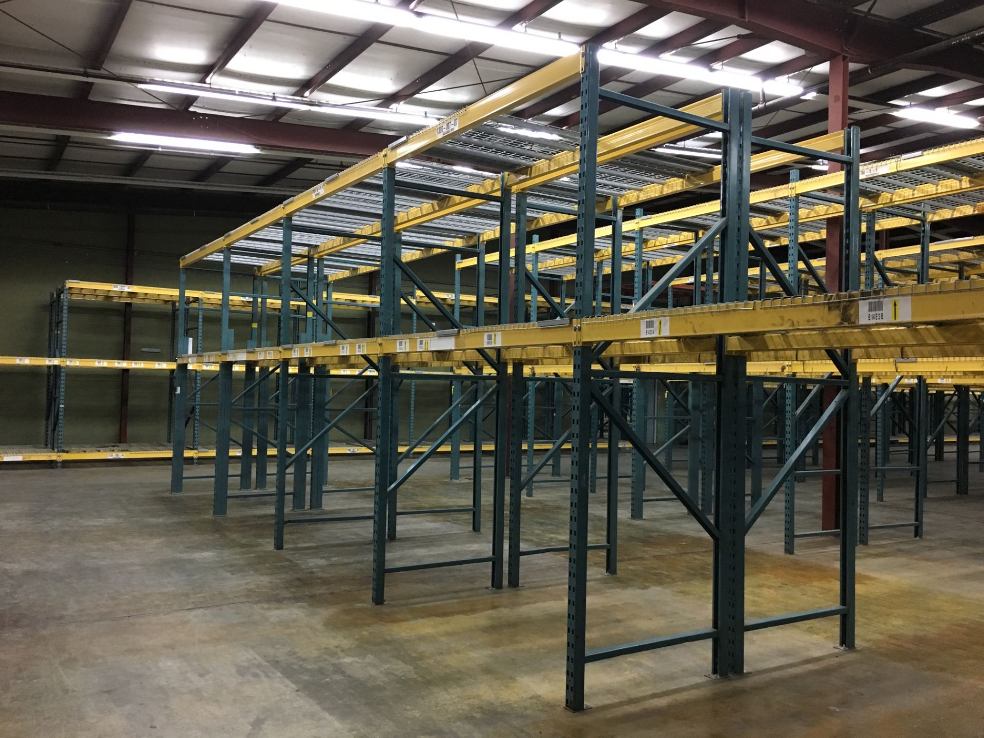 (25) SECTIONS OF UNARCO PALLET RACKING; CONSISTING OF (26) 144'' TALL X 48'' DEEP UPRIGHTS WITH 3" - Image 4 of 9