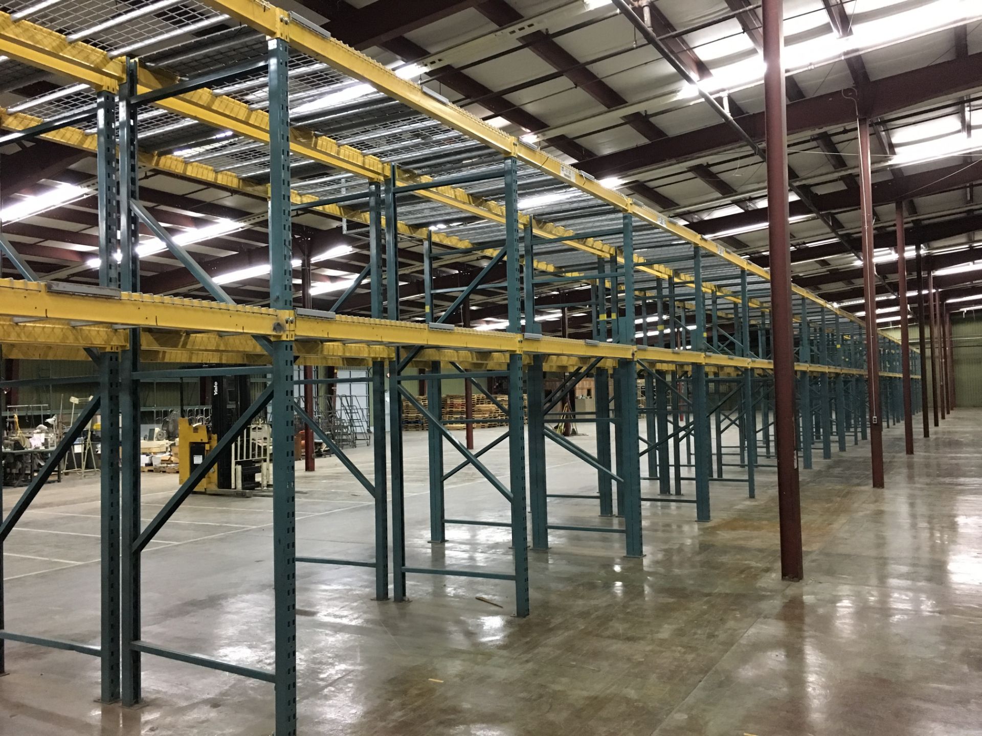 (25) SECTIONS OF UNARCO PALLET RACKING; CONSISTING OF (26) 144'' TALL X 48'' DEEP UPRIGHTS WITH 3"