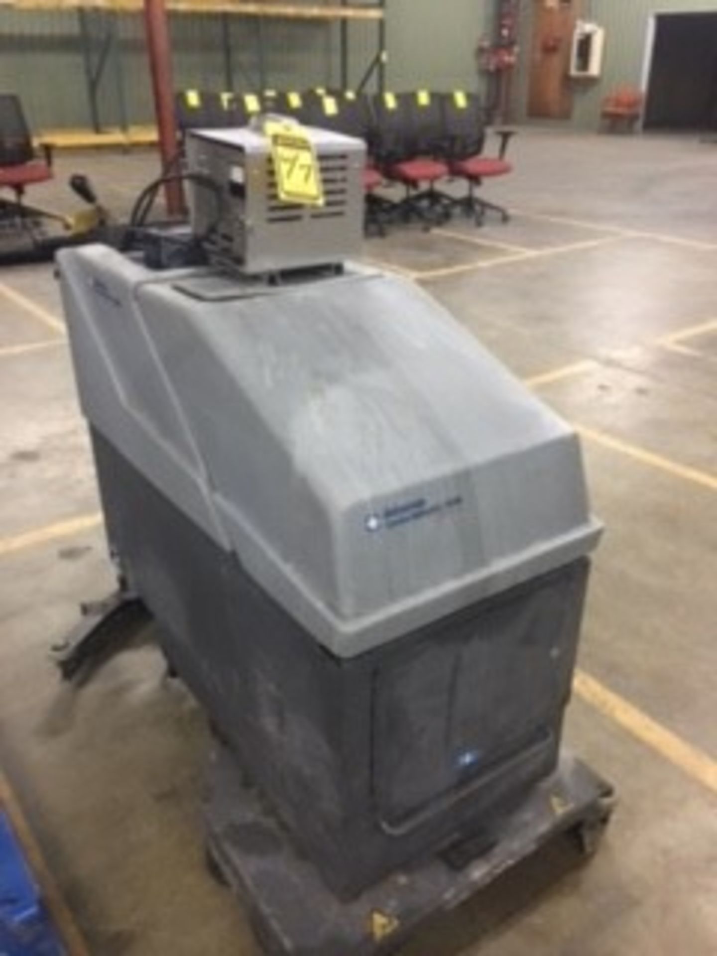 ADVANCE CONVERTAMIC 260B FLOOR SCRUBBER; S/N 1508094, 24-VOLT, GVW-835LB WITH LESTRONIC II POWER - Image 3 of 3