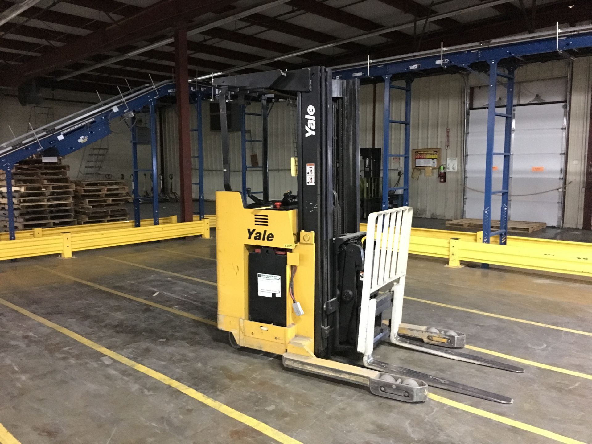 2005 YALE 3,000 LB. CAPACITY NARROW AISLE DEEP REACH TRUCK; MODEL NDR030AENL36TE, S/N C815N05495C,