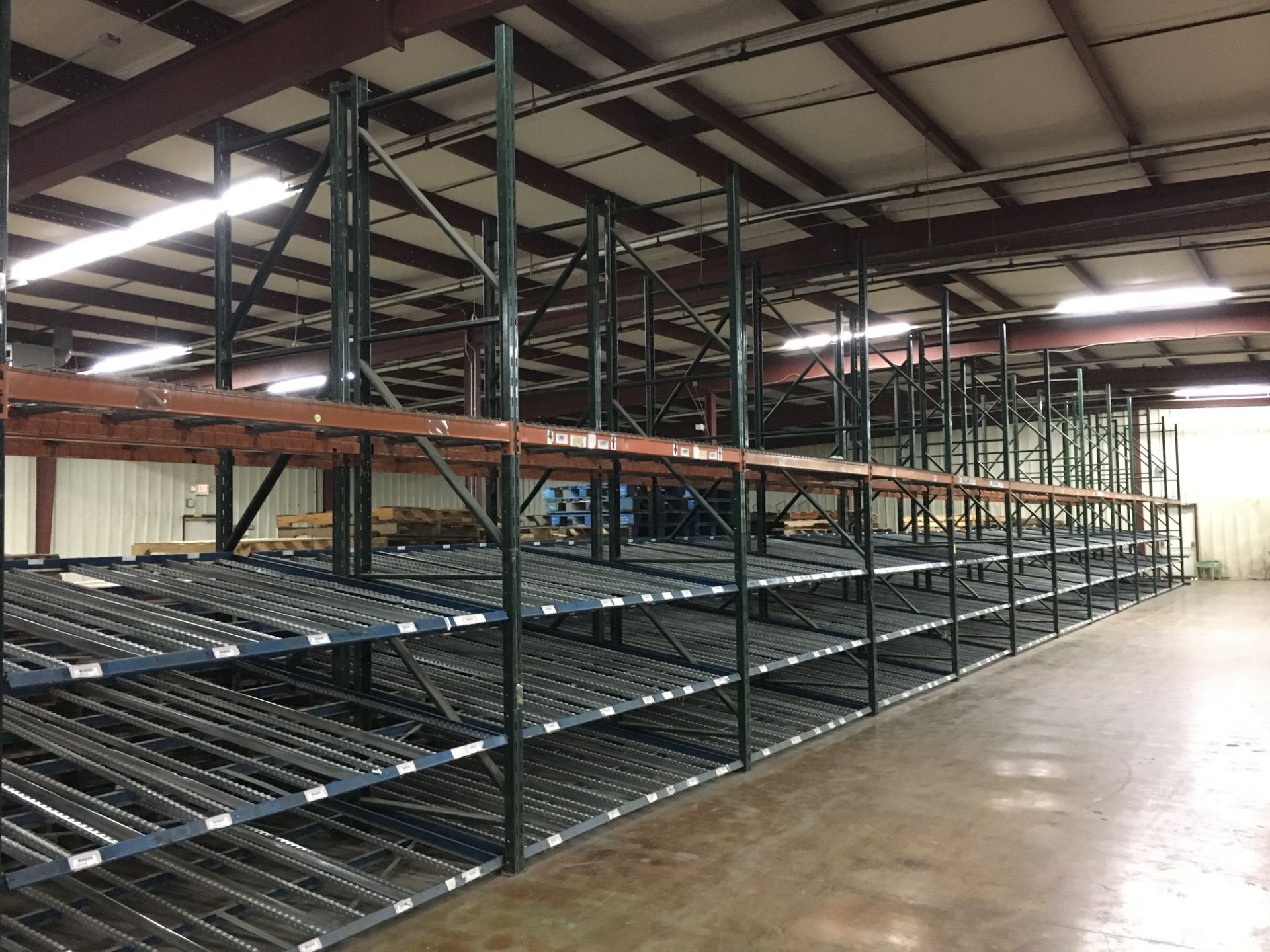 (17) SECTIONS OF PALLET RACKING CONSISTING OF; (36) 14' X 44'' UPRIGHTS, (48) TOTAL FLOW RACK SHELVE - Image 4 of 14