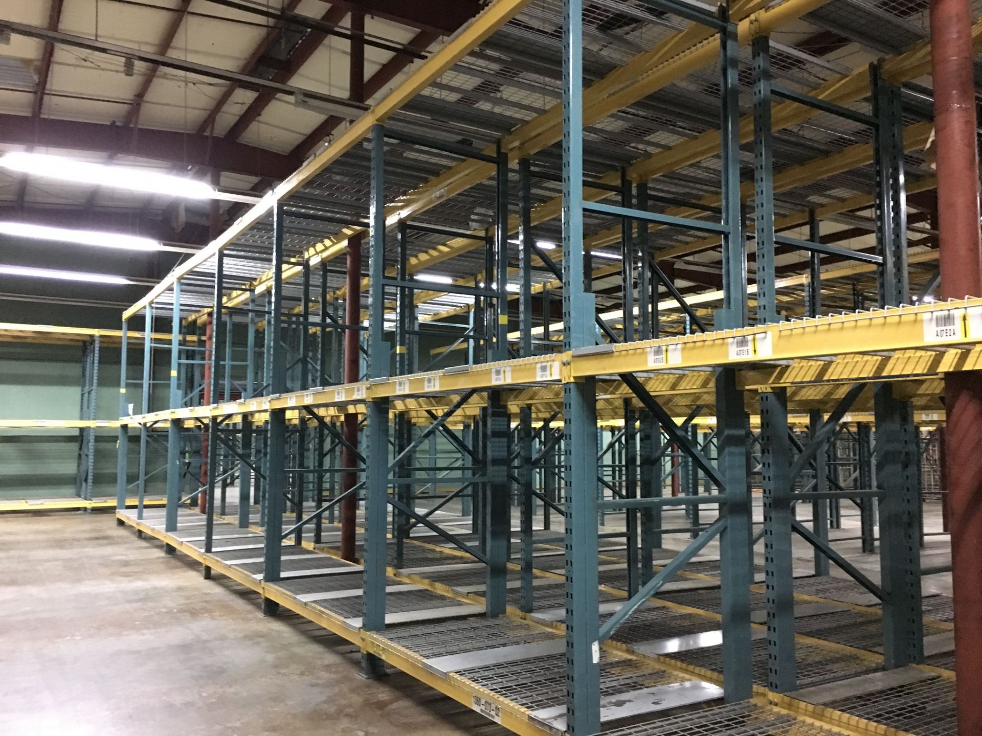 (44) SECTIONS OF UNARCO PALLET RACKING; CONSISTING OF (48) 168'' TALL X 48'' DEEP UPRIGHTS WITH 3" - Image 4 of 12