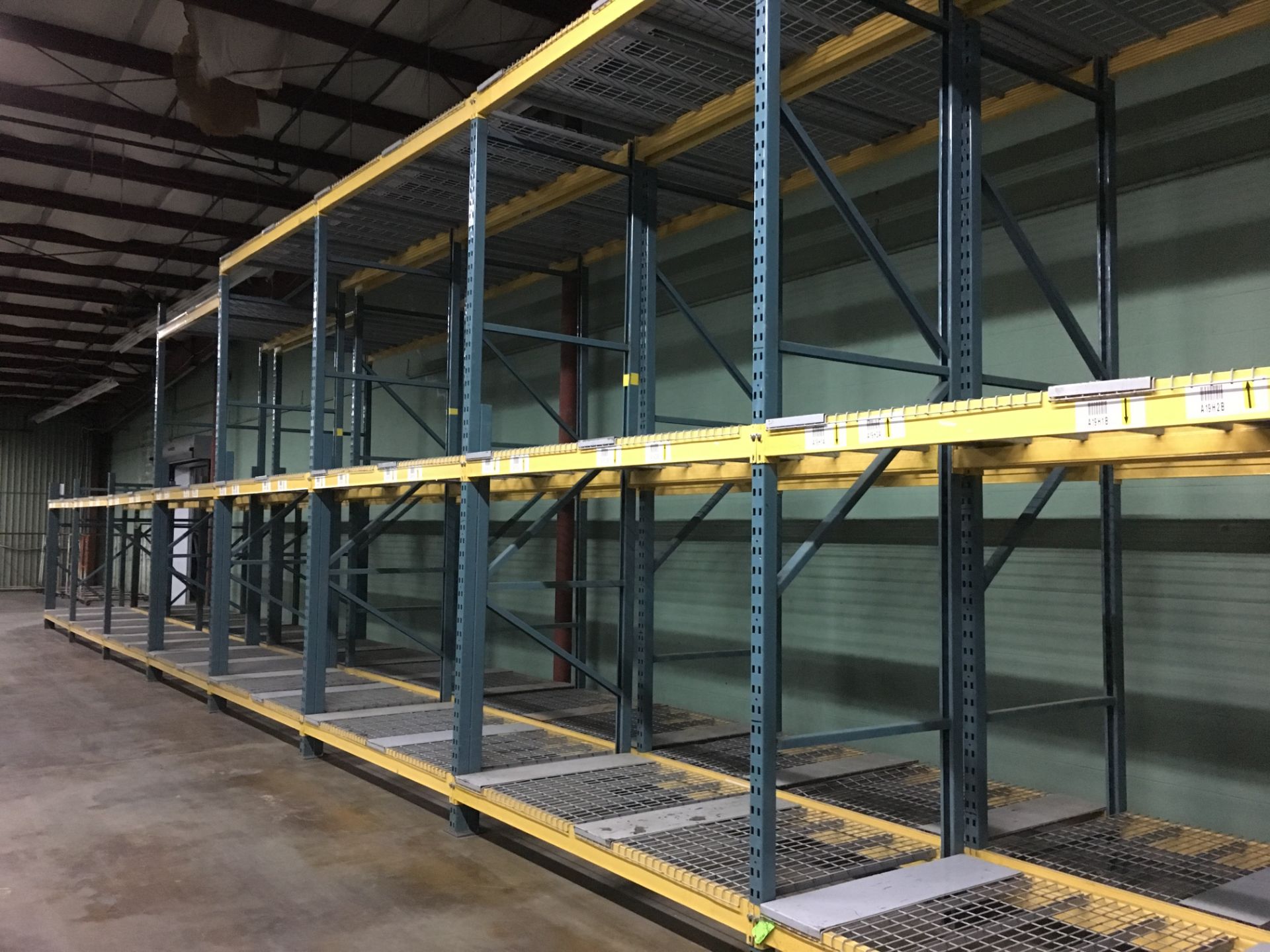 (20) SECTIONS OF UNARCO PALLET RACKING; CONSISTING OF (22) TOTAL UPRIGHTS: (16) UPRIGHTS ARE 168" - Image 4 of 10