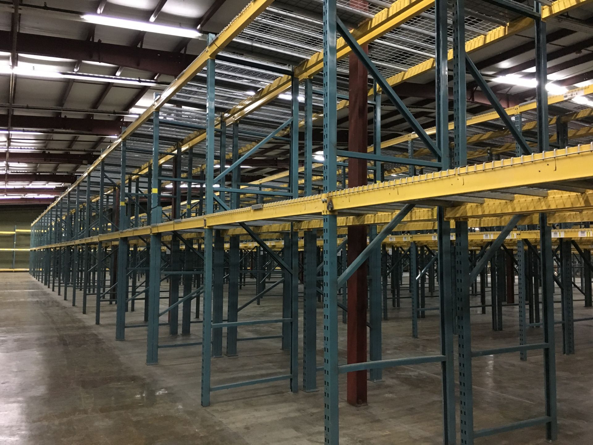 (25) SECTIONS OF UNARCO PALLET RACKING; CONSISTING OF (26) 168'' TALL X 48'' DEEP UPRIGHTS WITH 3" - Image 5 of 9