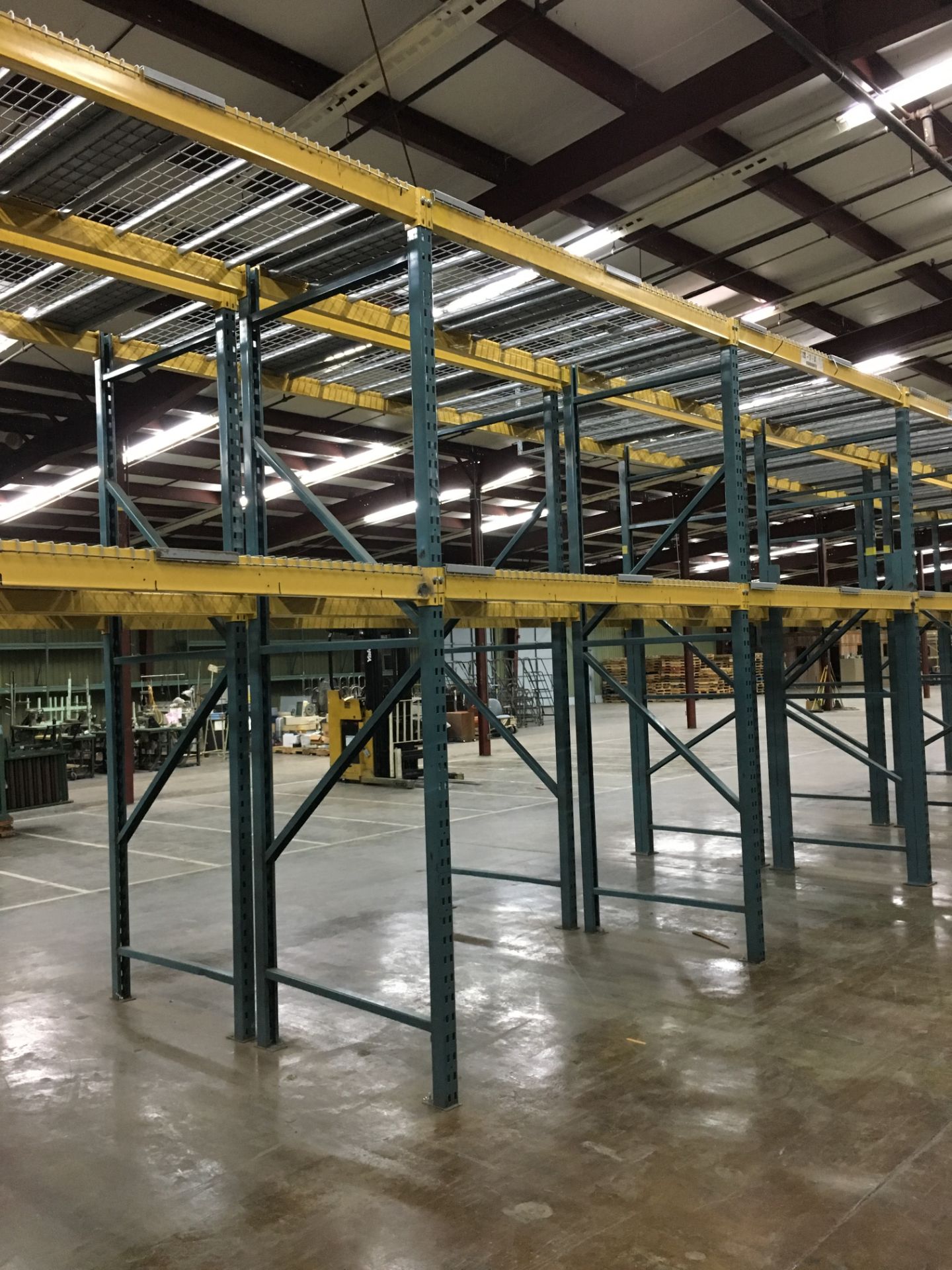 (25) SECTIONS OF UNARCO PALLET RACKING; CONSISTING OF (26) 144'' TALL X 48'' DEEP UPRIGHTS WITH 3" - Image 2 of 8