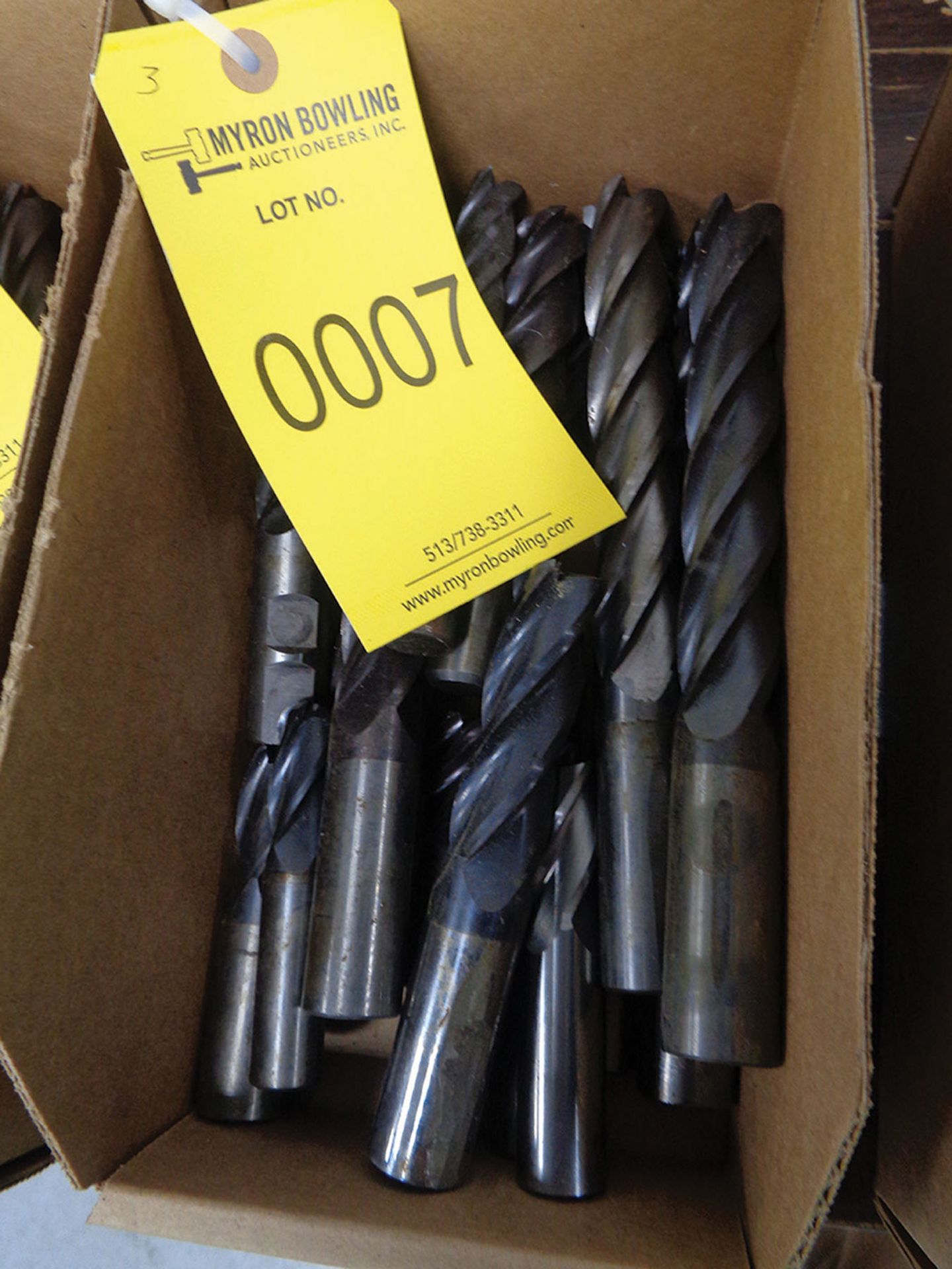 LOT OF CARBIDE END MILLS