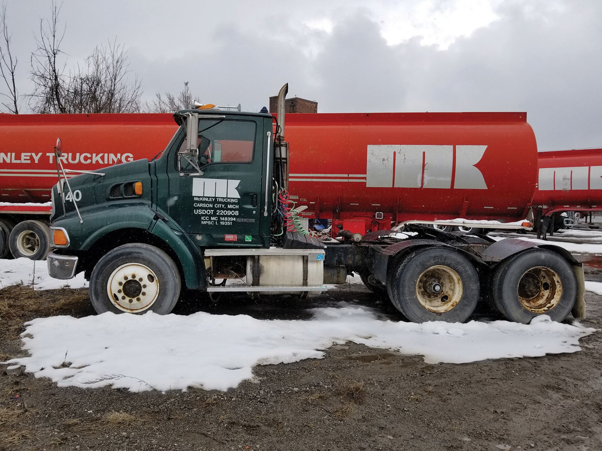 2003 STERLING LT9513 T/A TRUCK TRACTOR, DAY CAB, VIN 2FWJAZBG53AL03896, EATON TRANSMISSION, ISX - Image 2 of 6