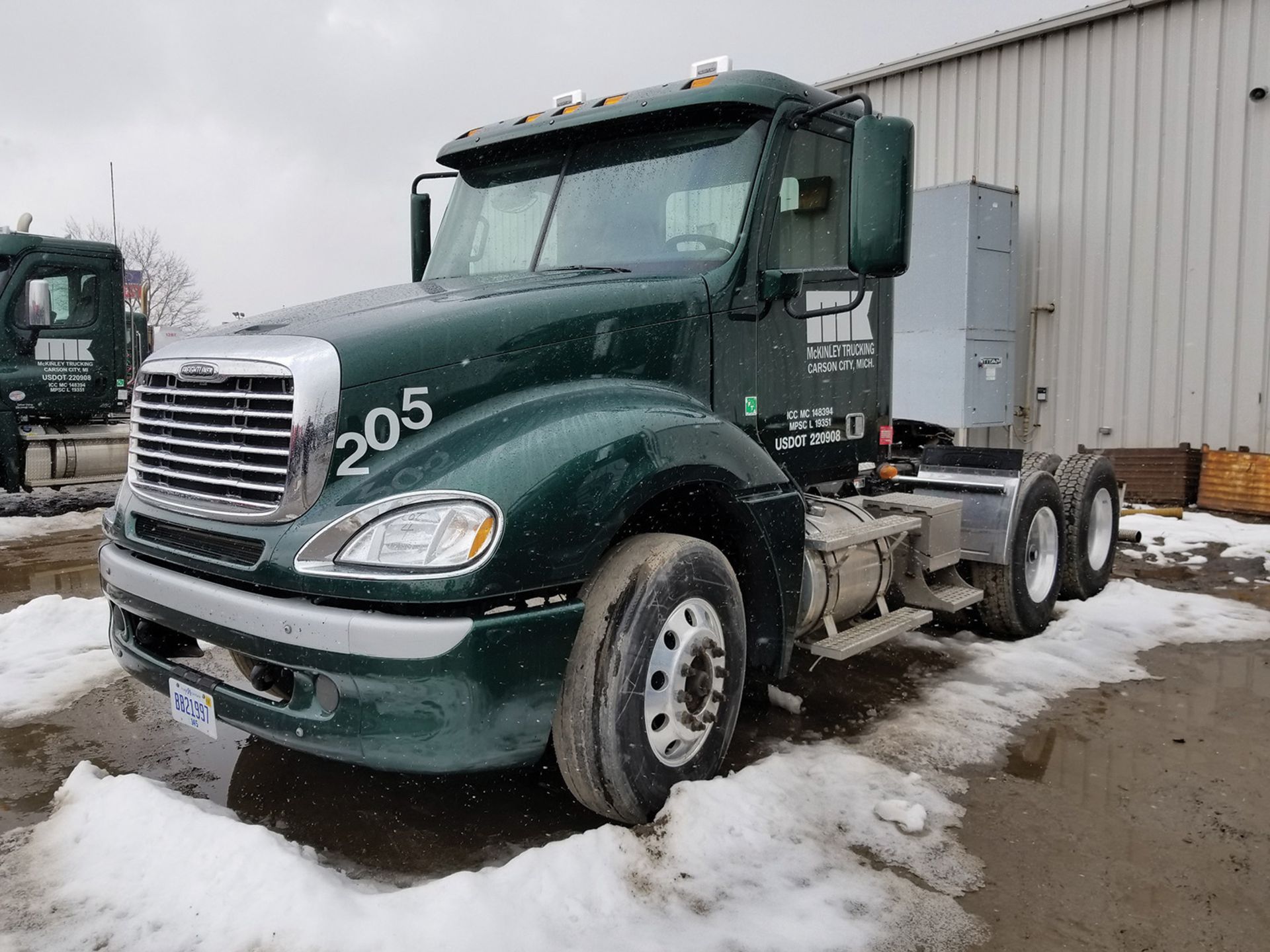 2016 FREIGHTLINER COLUMBIA CL120 T/A TRUCK TRACTOR, DAY CAB, VIN 3ALXA7CV7GDHN6851, DTNA GLIDER KIT,