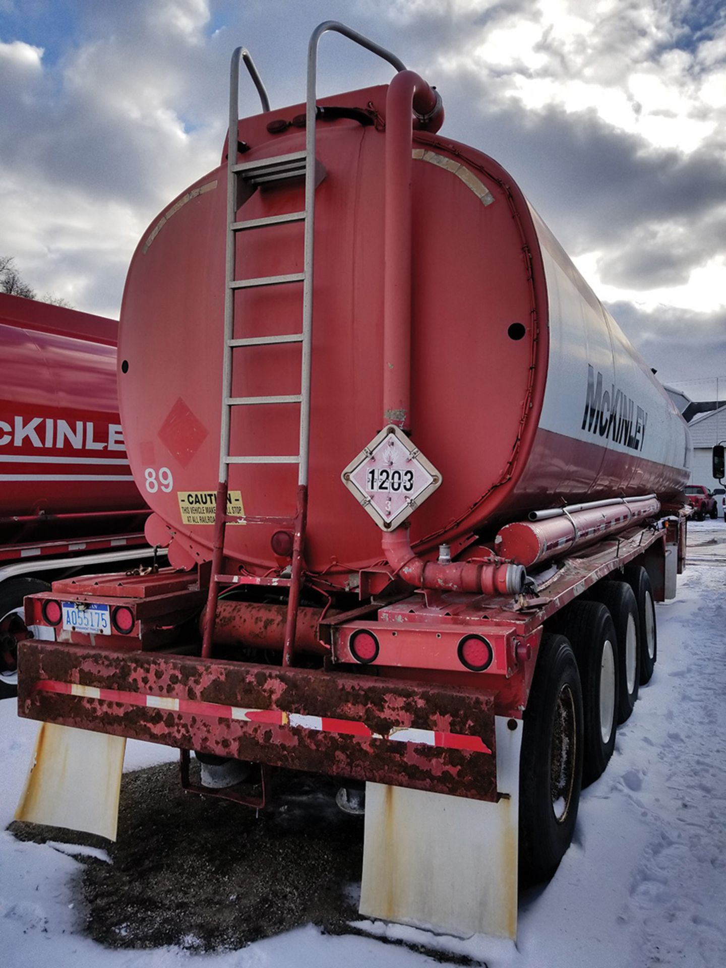 1994 HEIL 6-AXLE TANKER TRAILER, 13,400 GALLON CAPACITY, 5 COMPARTMENT, MC 306, VIN - Image 5 of 8