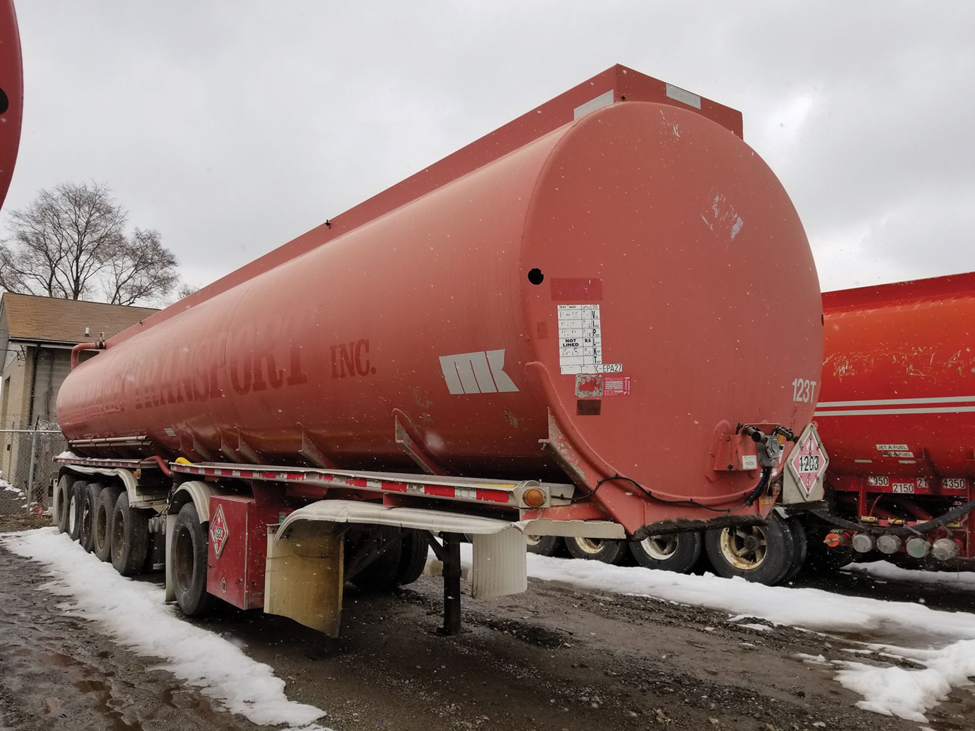 1997 FRUEHAUF 6-AXLE TANKER TRAILER, 13,400 GALLON CAPACITY, 5 COMPARTMENT, DOT 306, VIN - Image 2 of 9