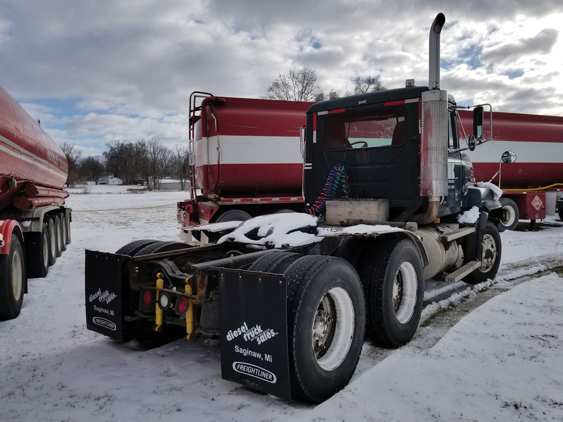 1993 MACK CL713 T/A TRUCK TRACTOR, DAY CAB, VIN 1M2AD38Y2PW001027, 107,246 MILES, MACK 13-SPEED - Image 4 of 5