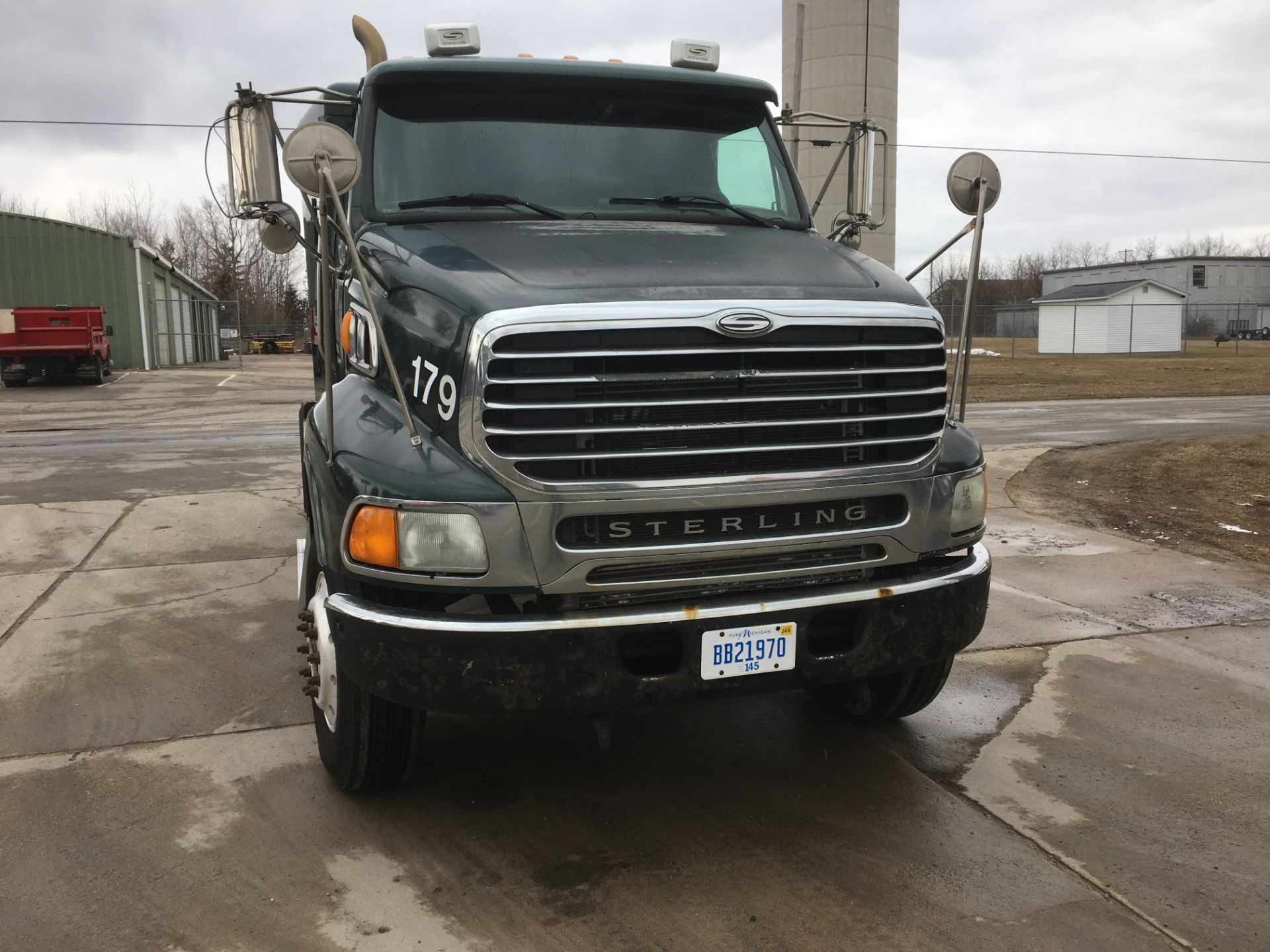 2008 STERLING LC GLIDER T/A TRUCK TRACTOR, DAY CAB, VIN 2FZXCNCKX8AZ70666, EATON 13-SPEED - Image 3 of 10