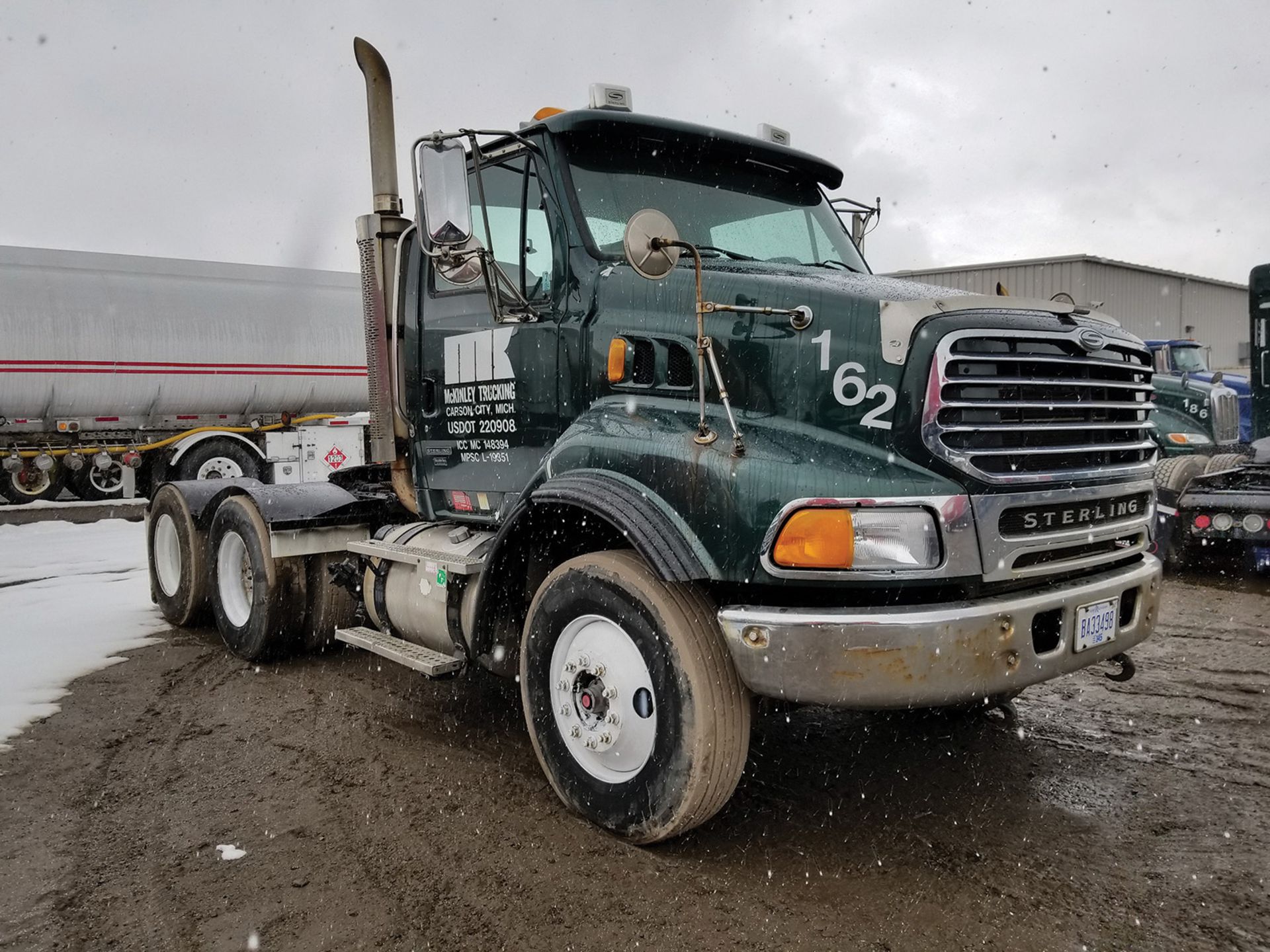 2005 STERLING LT9513 T/A TRUCK TRACTOR, DAY CAB, VIN 2FWJAZCVX5AN69883, 852,110 MILES, 23,500 HOURS, - Image 3 of 7