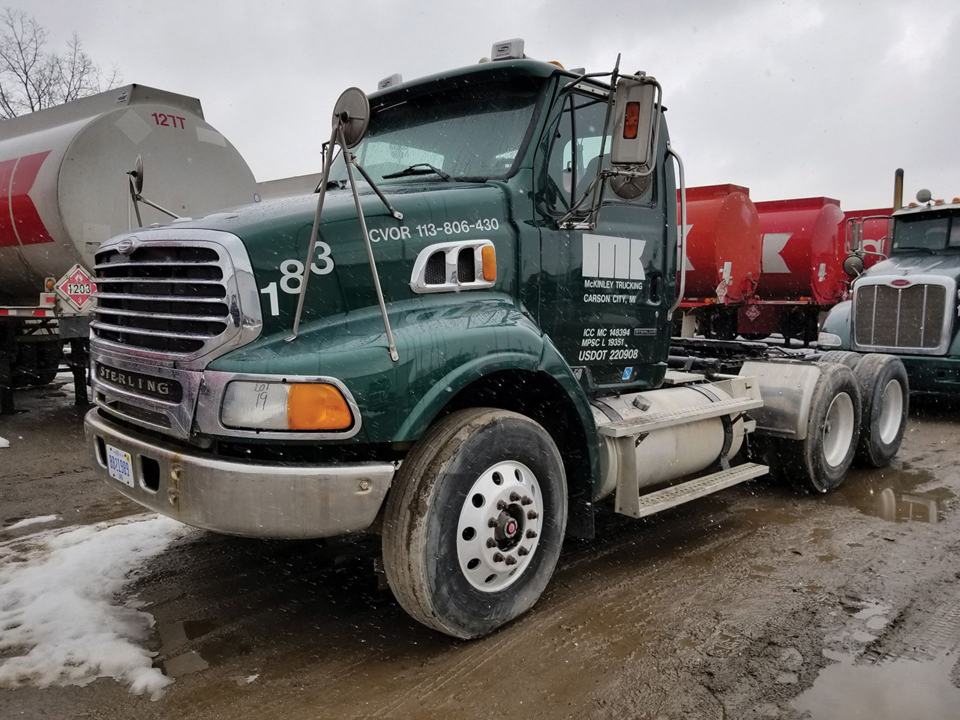 2009 STERLING LC GLIDER T/A TRUCK TRACTOR, DAY CAB, VIN 2FZXCNCK09AAH2576, 163,600 MILES, EATON