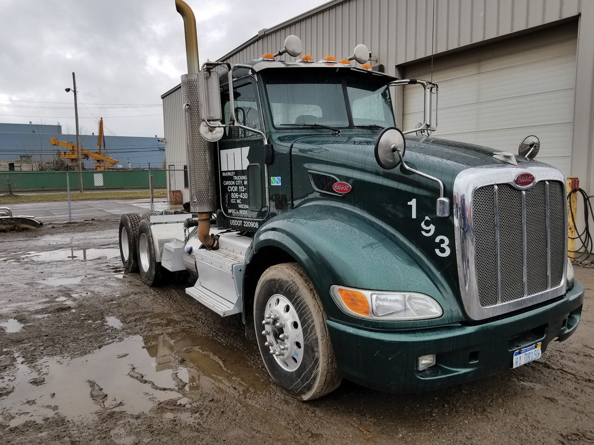 2012 PETERBILT 386 T/A TRUCK TRACTOR, DAY CAB, VIN 1XPHD49X2CD169169, 445,665 MILES, EATON 13- - Image 3 of 7