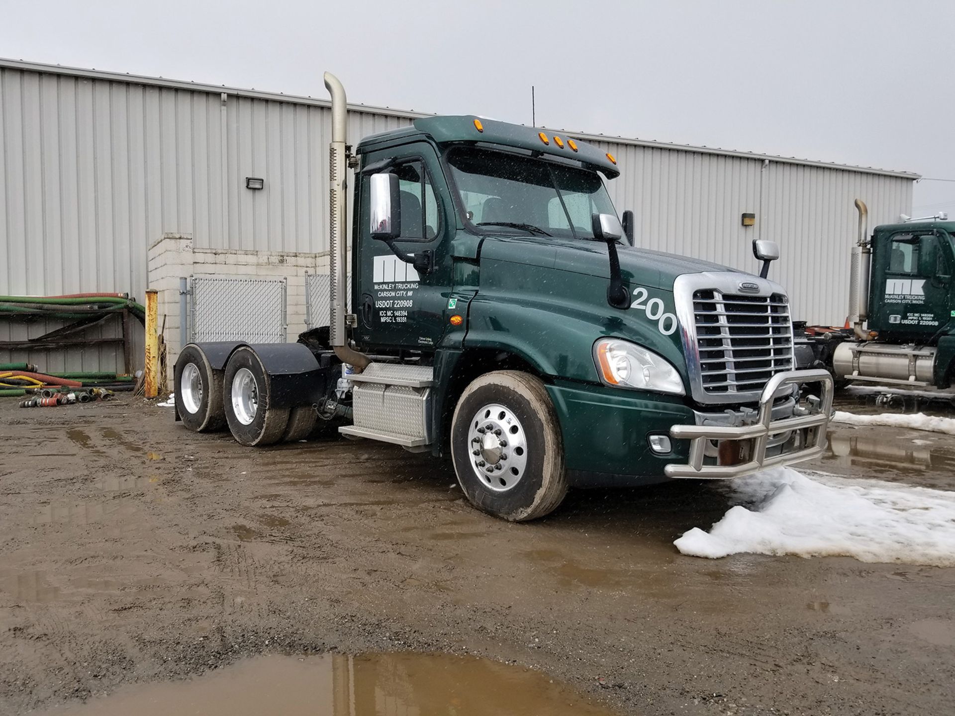 2015 FREIGHTLINER CASCADIA T/A TRUCK TRACTOR, DAY CAB, VIN 3AKJGED5XFSGM1604, 226,053 MILES, EATON - Image 3 of 6