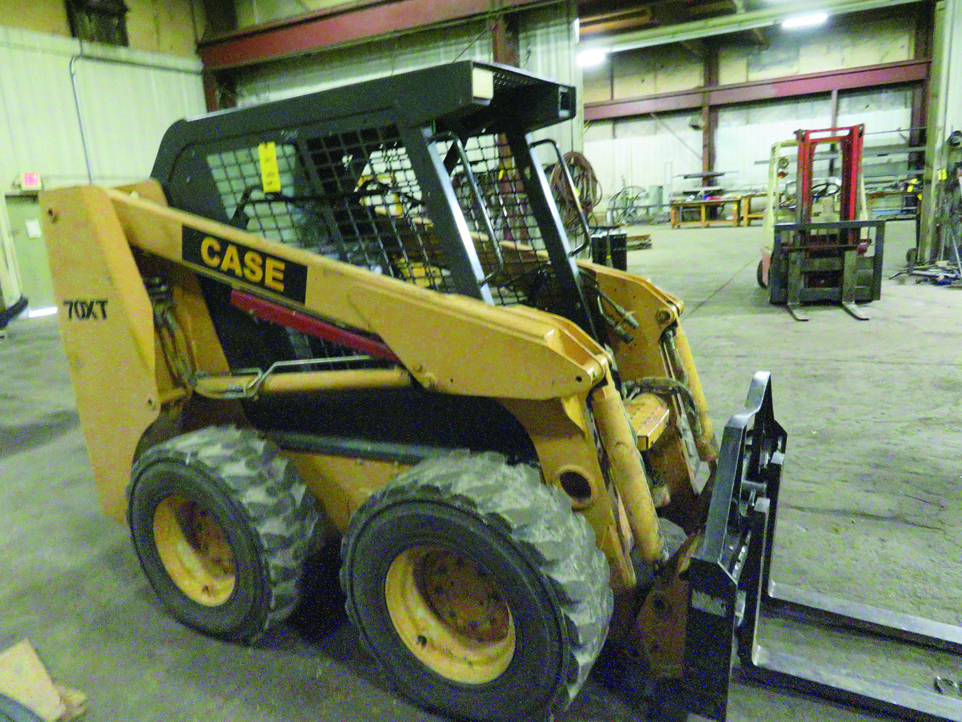 CASE MODEL 70XT SKID STEER LOADER, 70 HP TURBO DIESEL ENGINE, AUXILIARY HYDRAULICS, FORK ATTACHMENT,