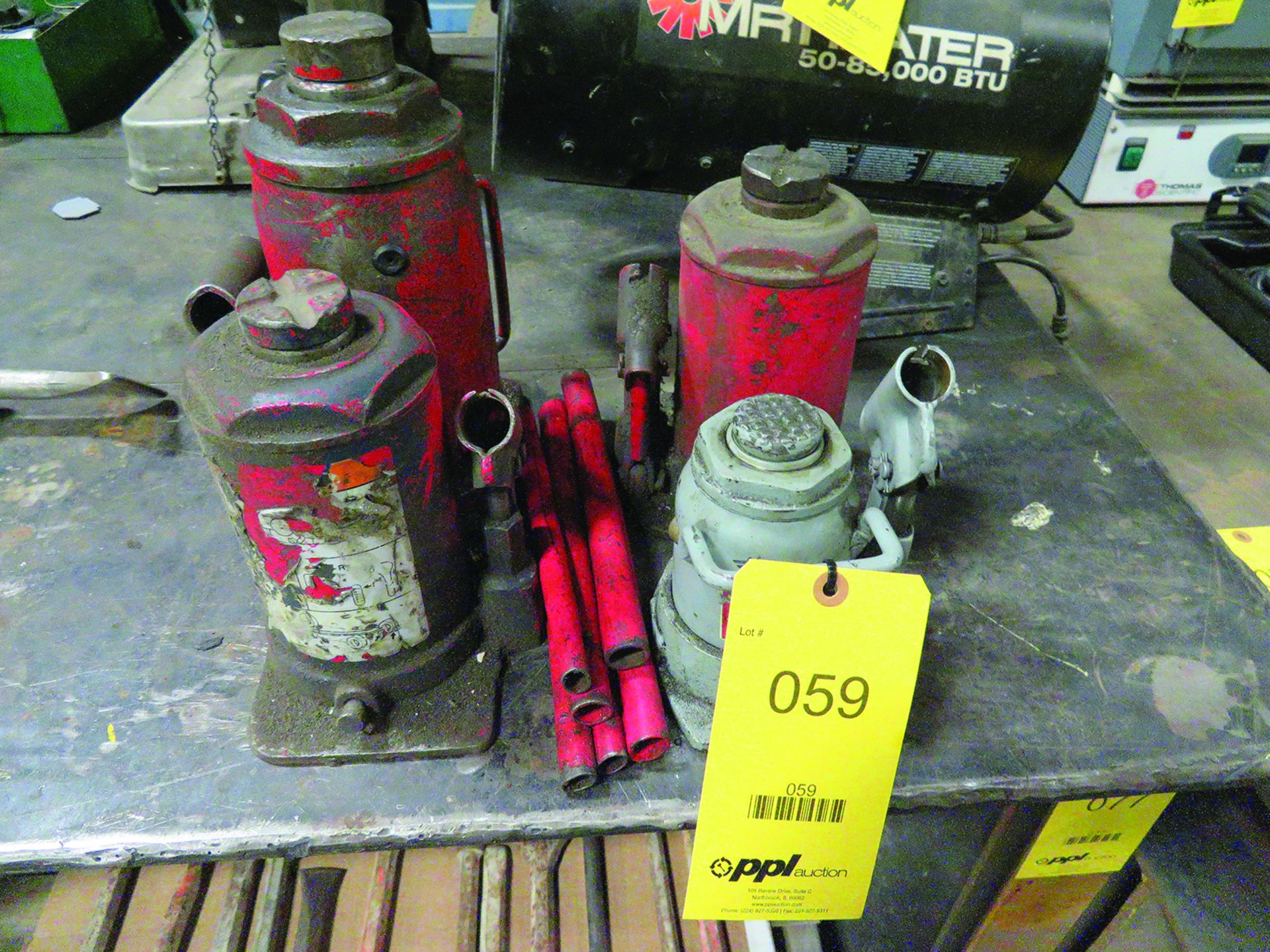 LOT: ASSORTED BOTTLE JACKS