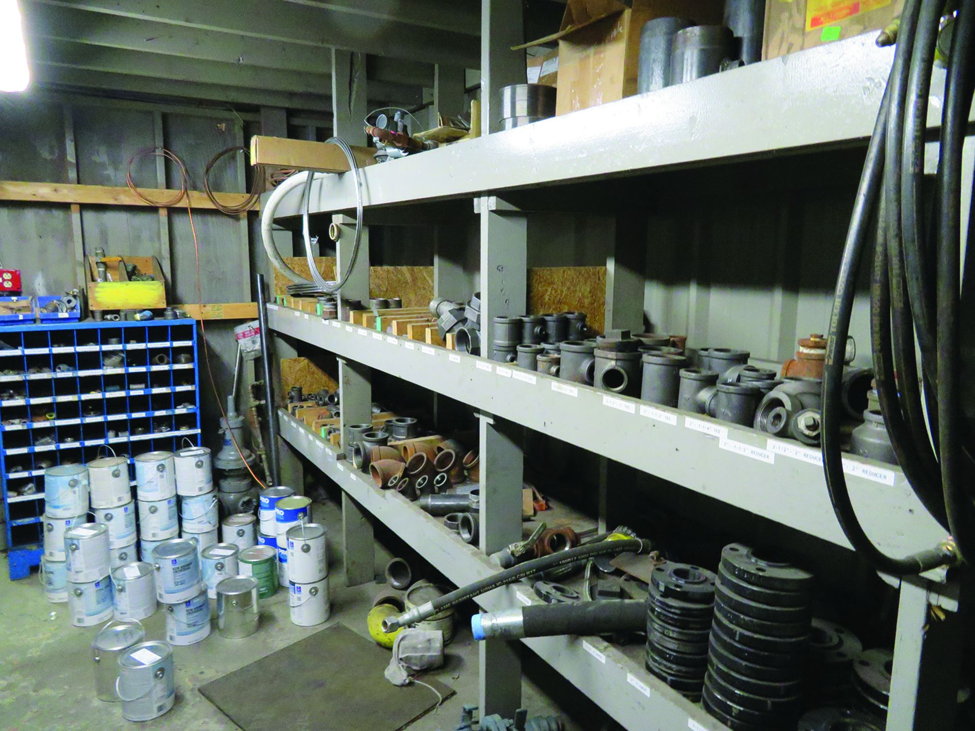 LOT: CONTENTS OF STORAGE ROOM INCLUDING PIPE FITTINGS, VALVES, FLANGES, ETC. - Image 2 of 2