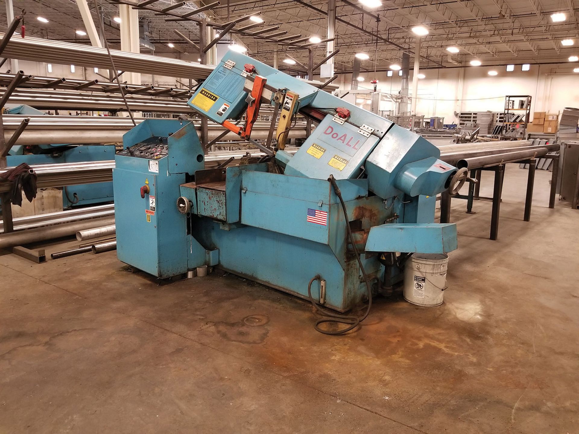 DOALL C-305 A AUTOMATIC HORIZONTAL BAND SAW, S/N 534-00314, 12' BAND LENGTH, LIMIT SWITCH & - Image 4 of 13