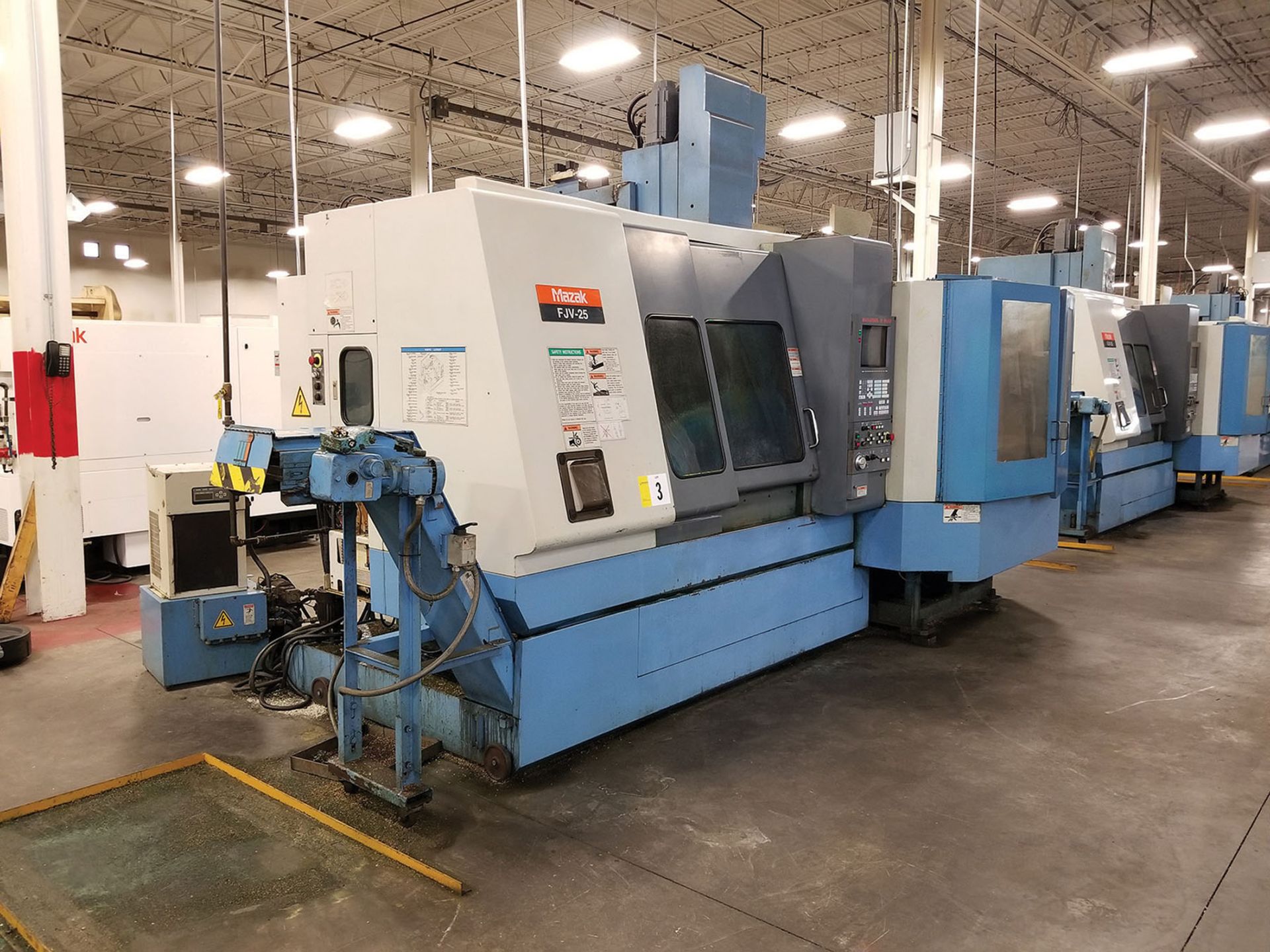 1992 MAZAK FJV-25 CNC VERTICAL MACHINING CENTER, S/N 134677, TRAVELS: 10.04/20.08'` X-AXIS, 40. - Image 4 of 17