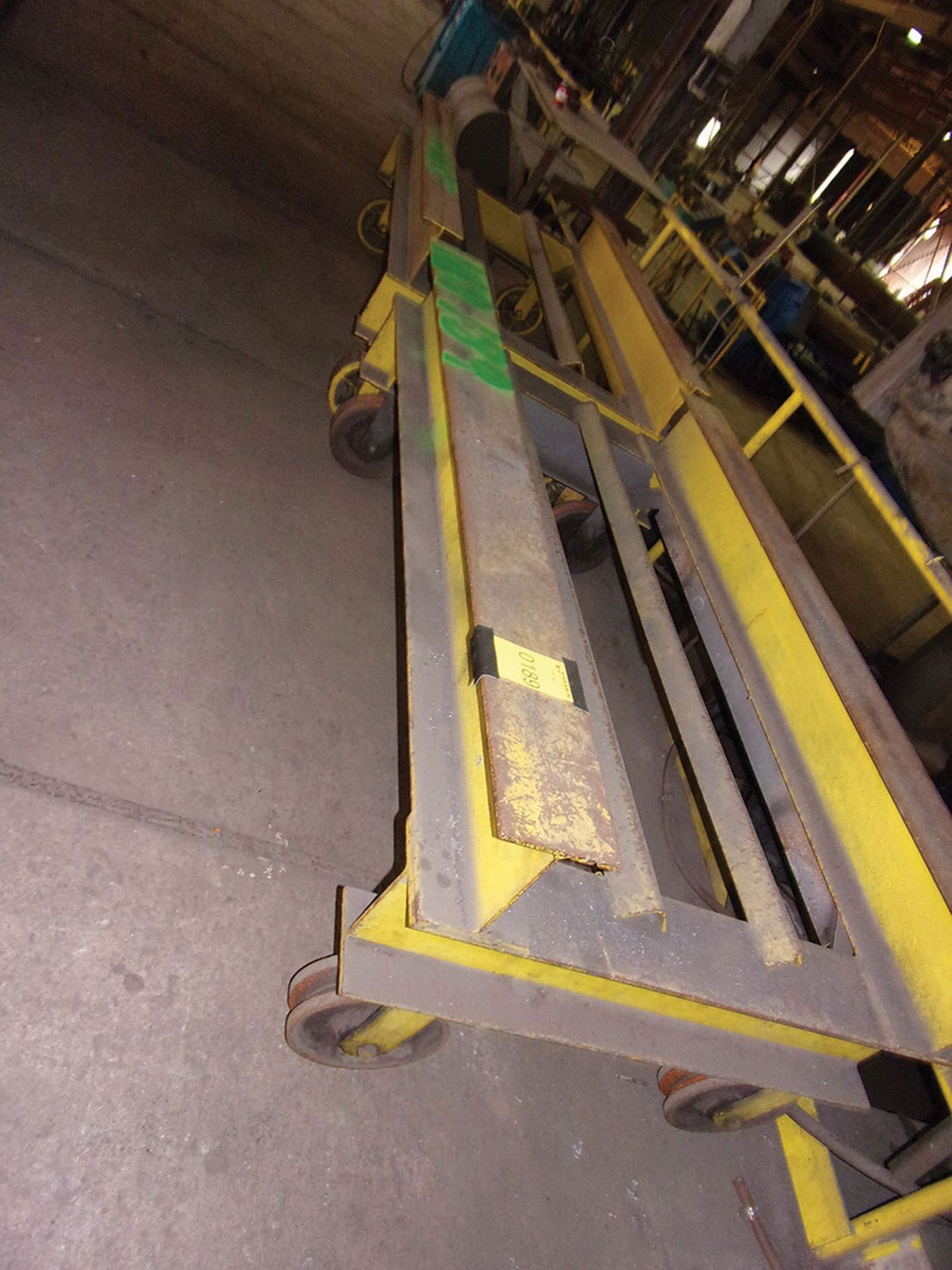 TRANSFER CARTS WITH FLOOR RUNNER