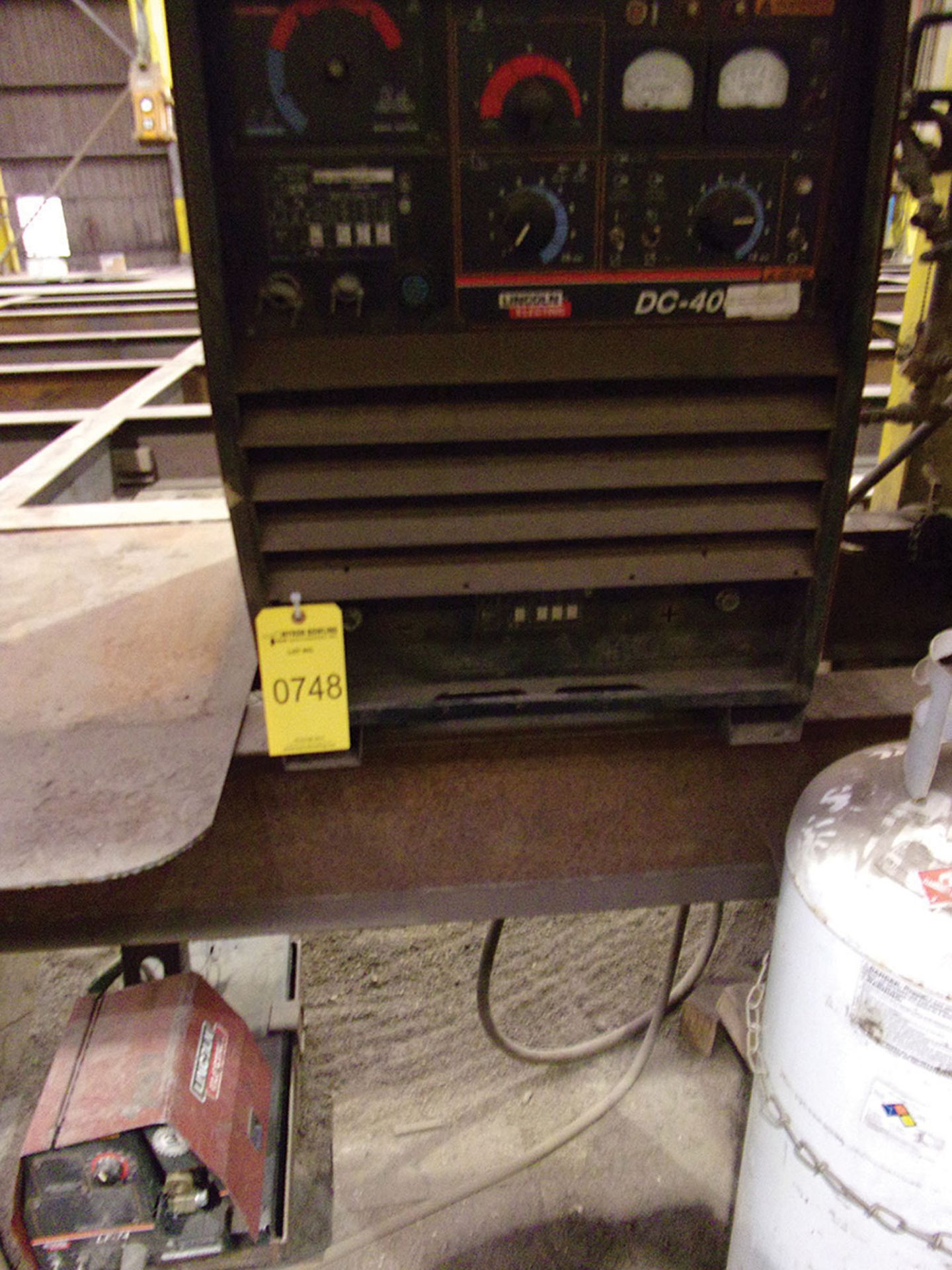 LINCOLN DC-400 WELDER WITH FEEDER, LEED CABLE, AND GROUND