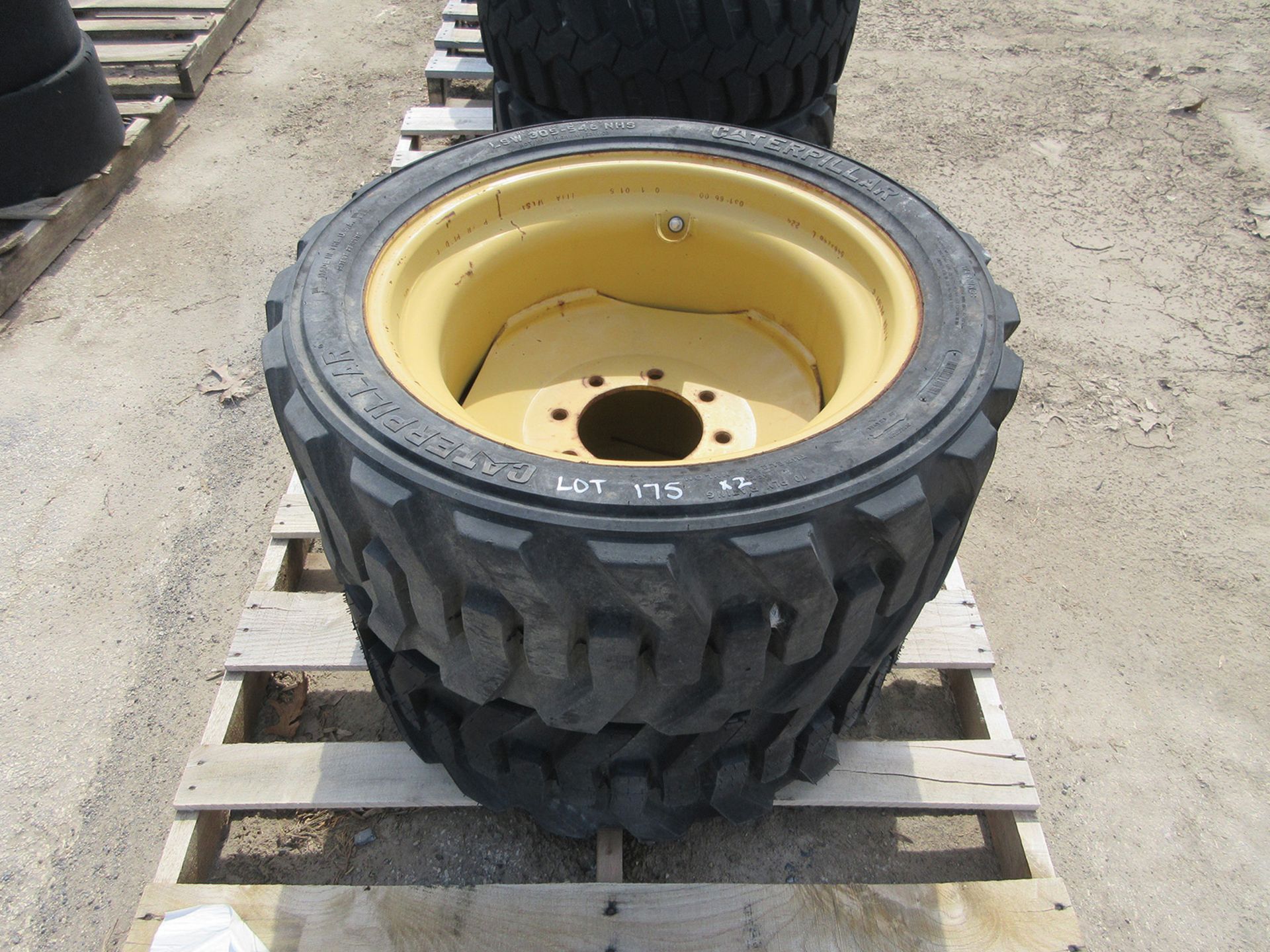 (2) CAT LSW 305-546 NHS WHEELS